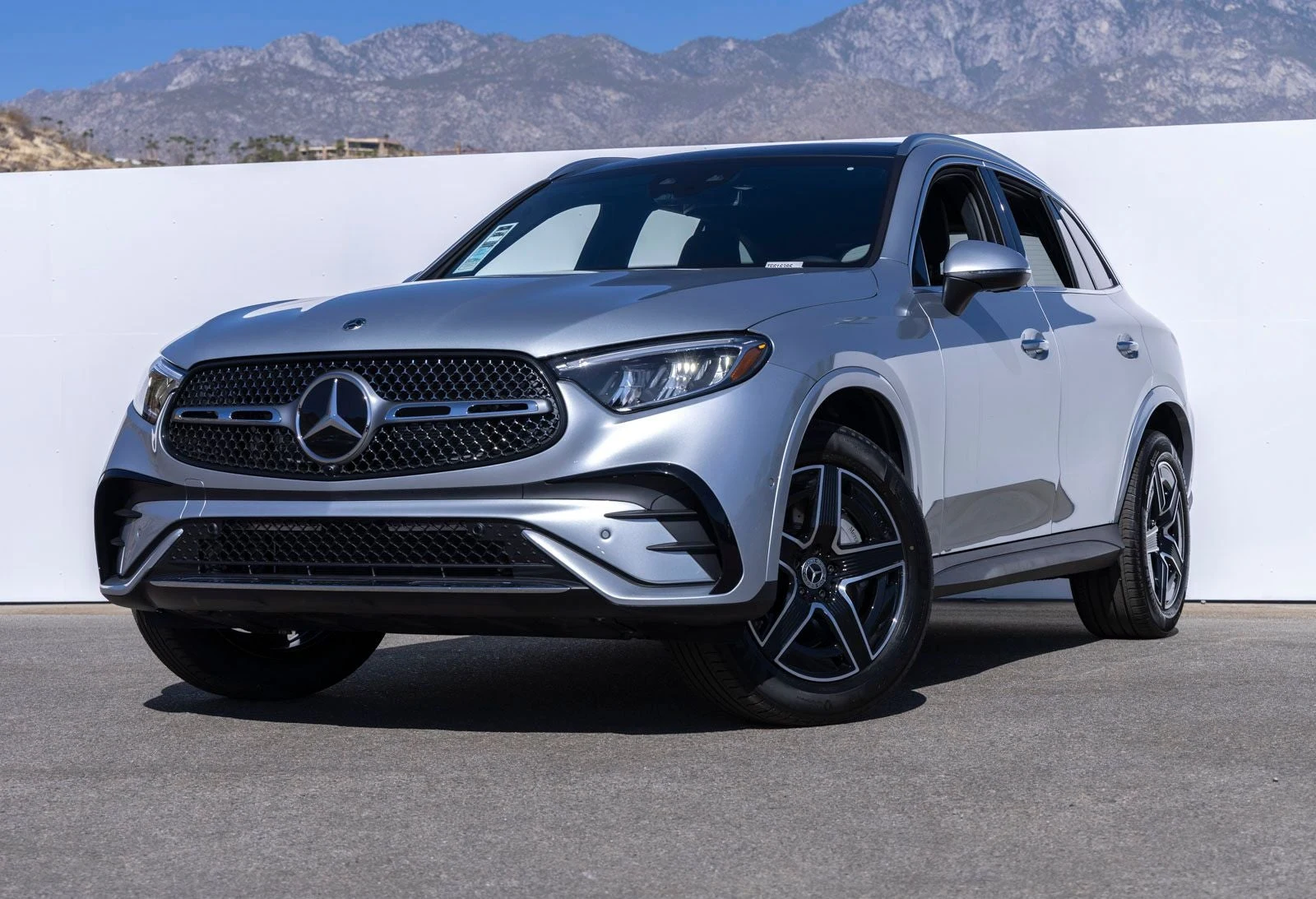 Mercedes-Benz GLC 300 (X254) · Cirrus Silver Metallic · Indigo Auto Group