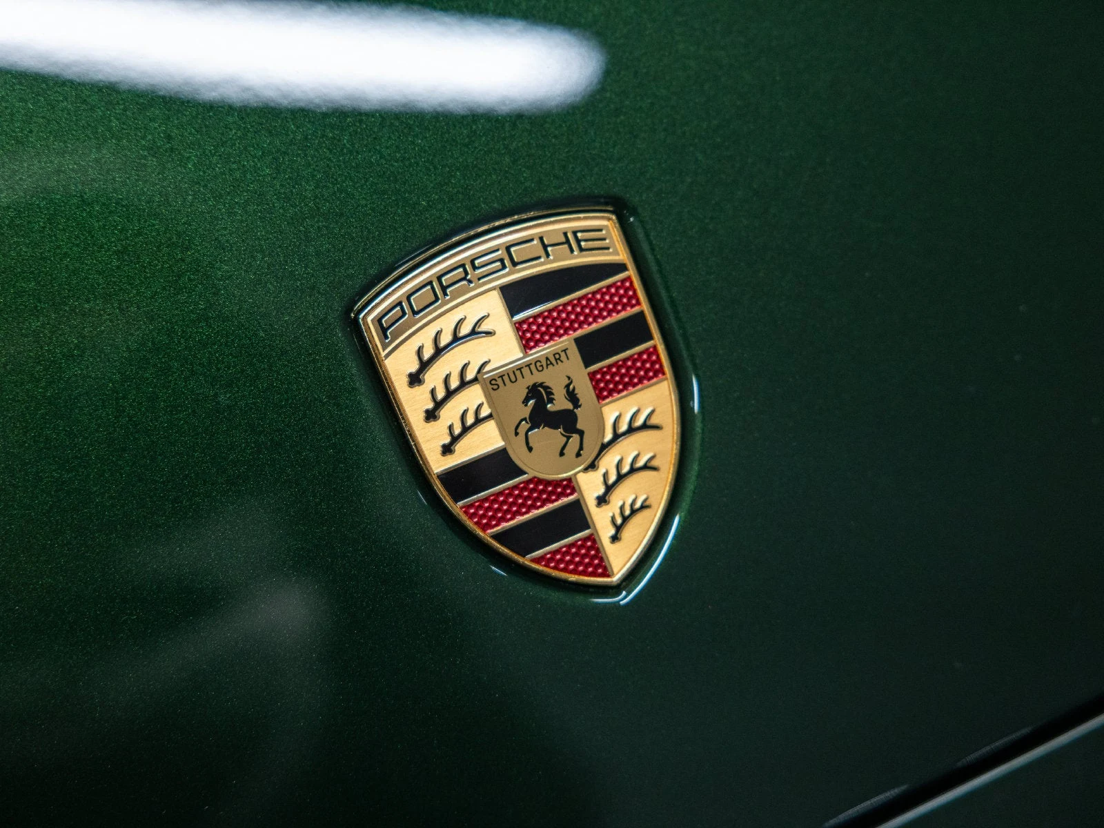 2026 Porsche Macan 4 Electric (XAB), 19/20