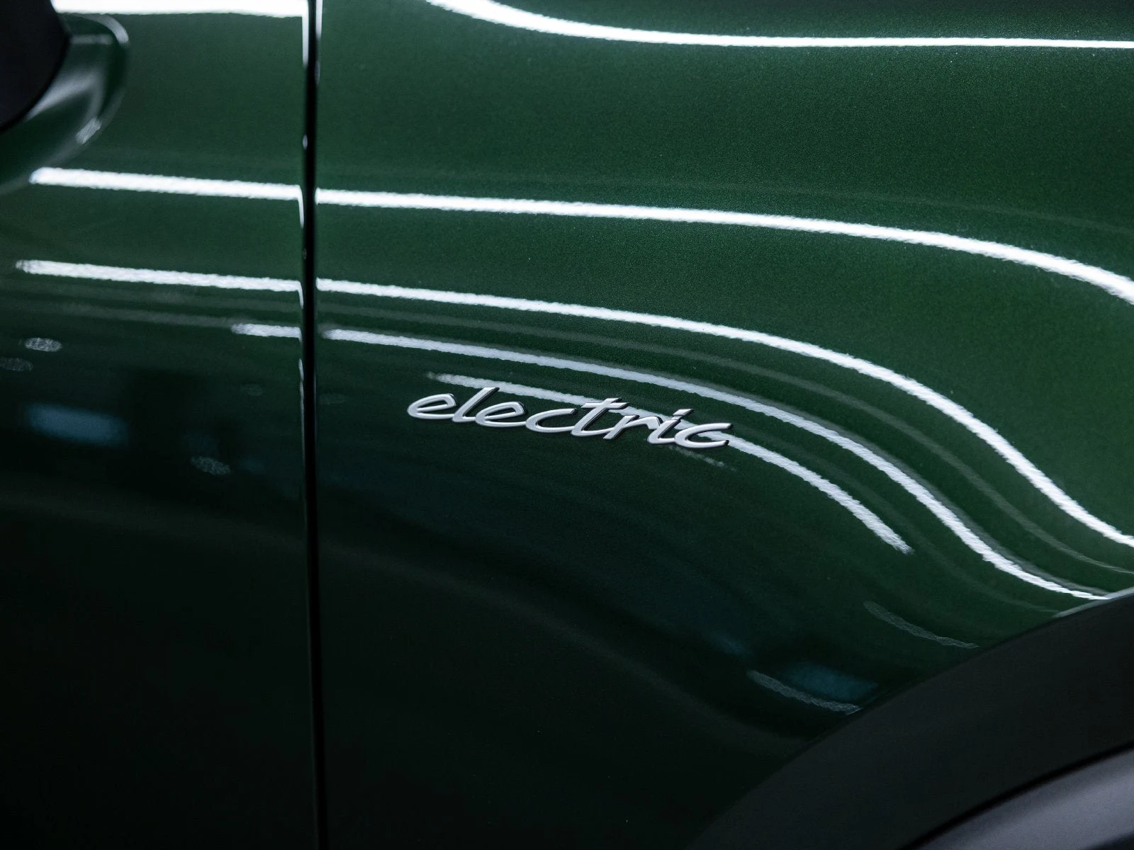 2026 Porsche Macan 4 Electric (XAB), 20/20