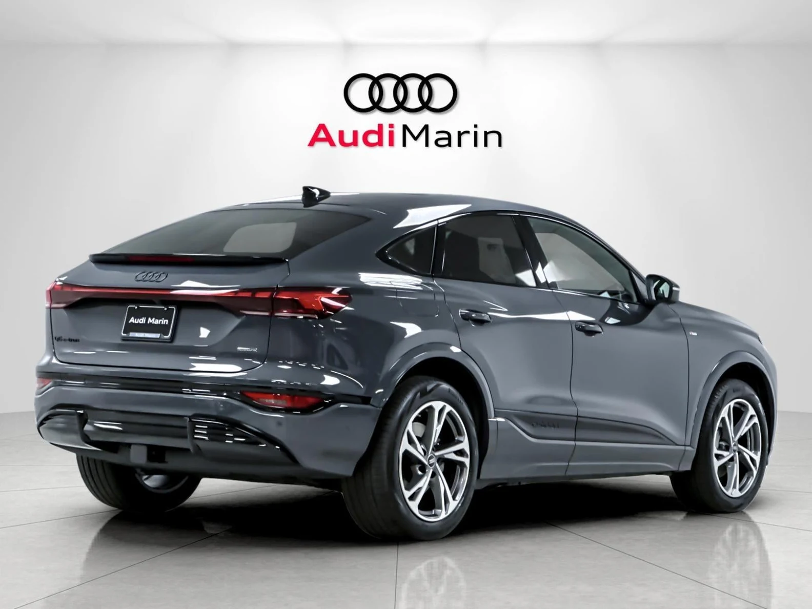 2027 Audi Q6 e-tron Sportback Premium Plus, 5/20