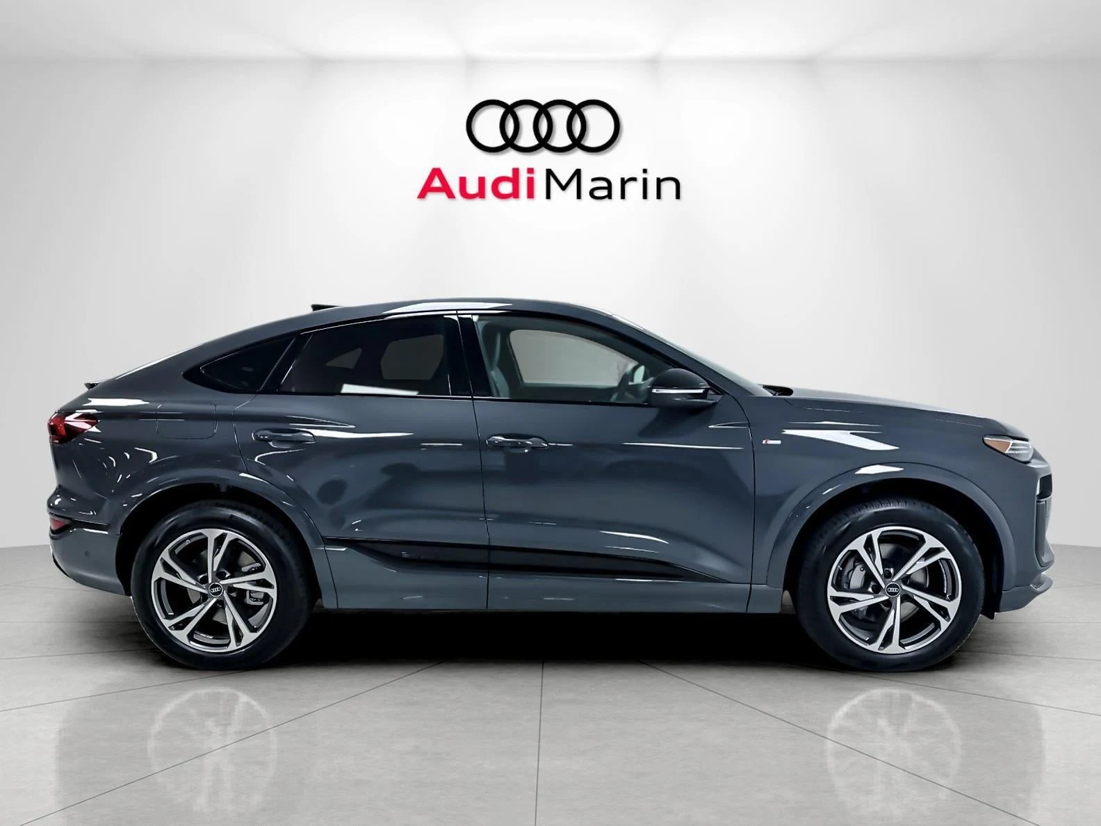 2027 Audi Q6 e-tron Sportback Premium Plus, 6/20