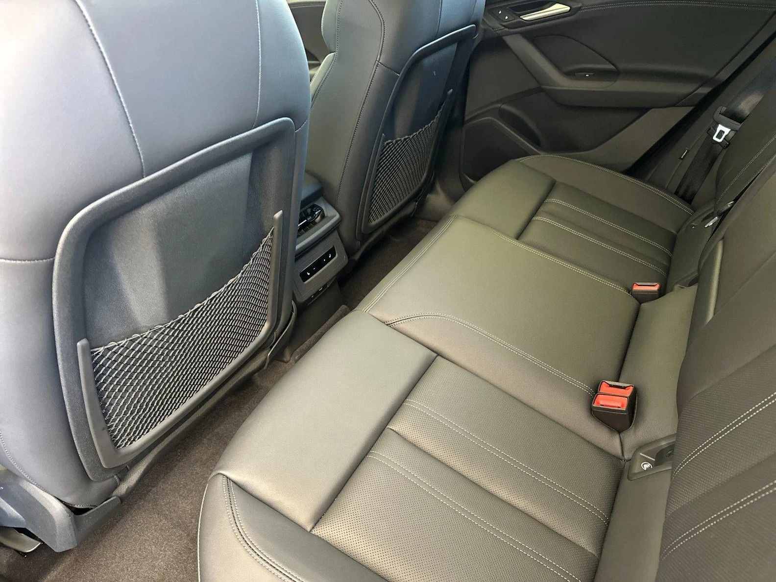 2027 Audi Q6 e-tron Sportback Premium Plus, 11/20