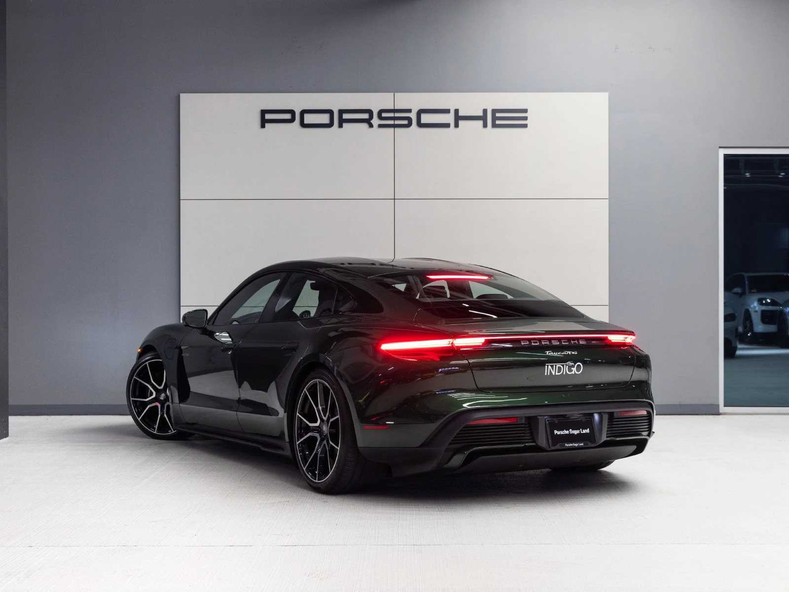 2026 Porsche Taycan 4 Sedan (2025 Update), 3/20