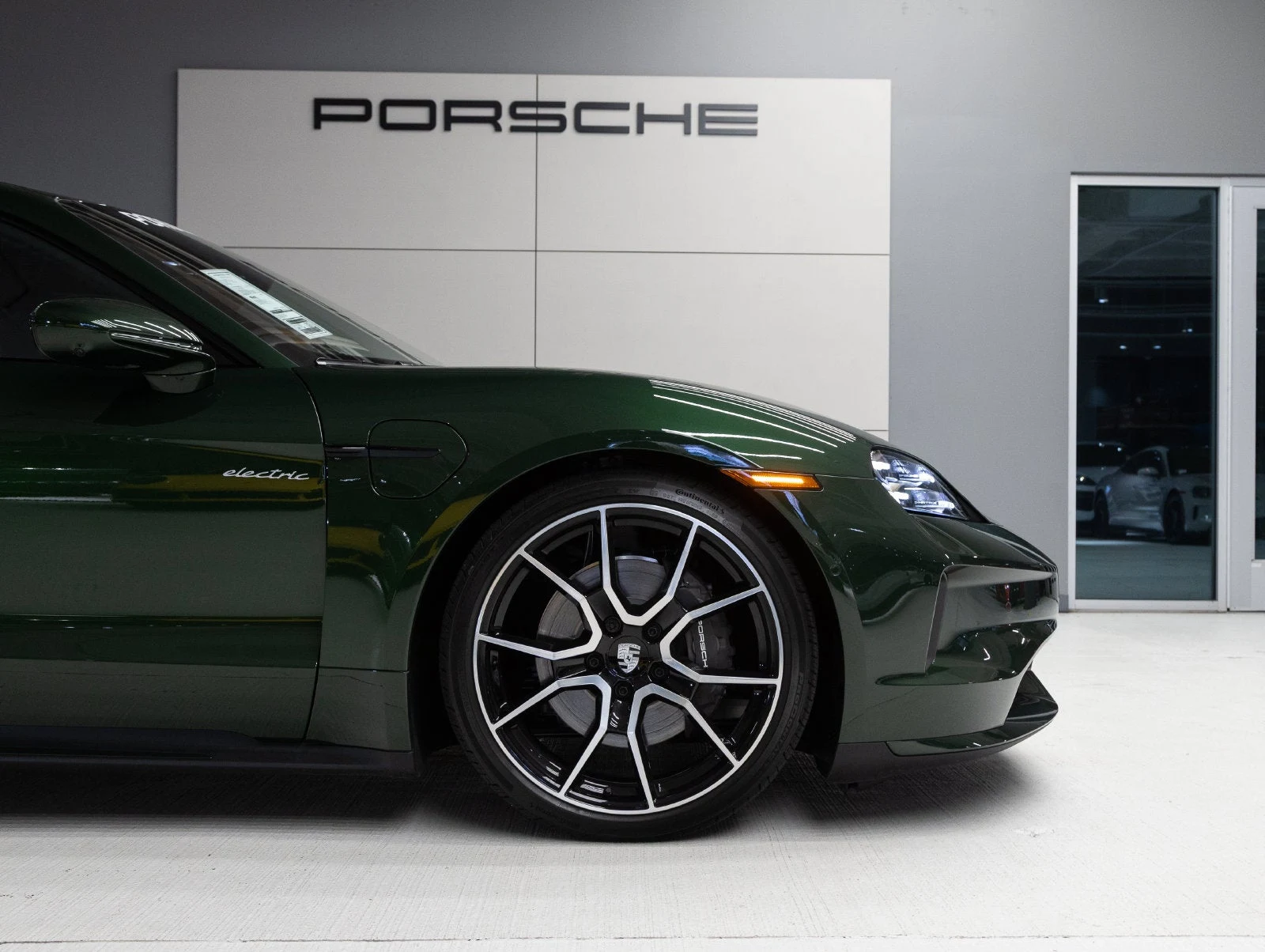 2026 Porsche Taycan 4 Sedan (2025 Update), 11/20