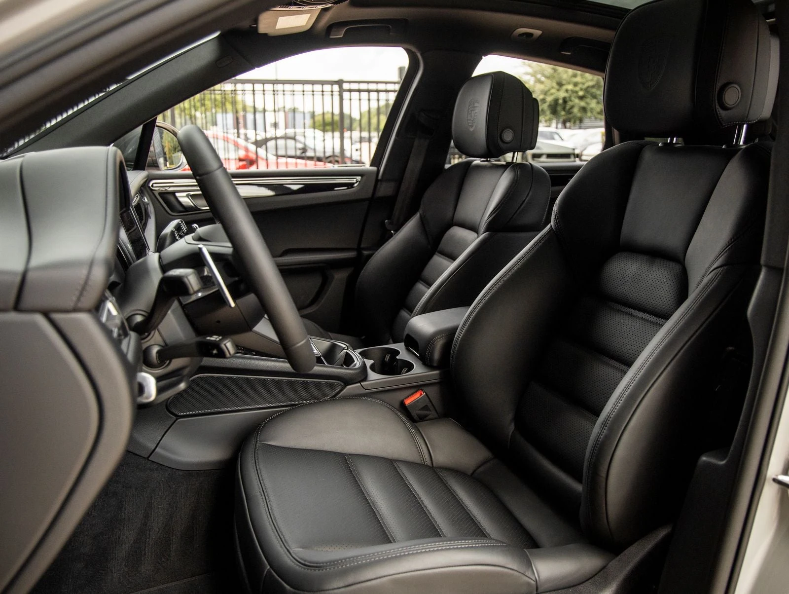 2026 Porsche Macan T (95B), 5/20