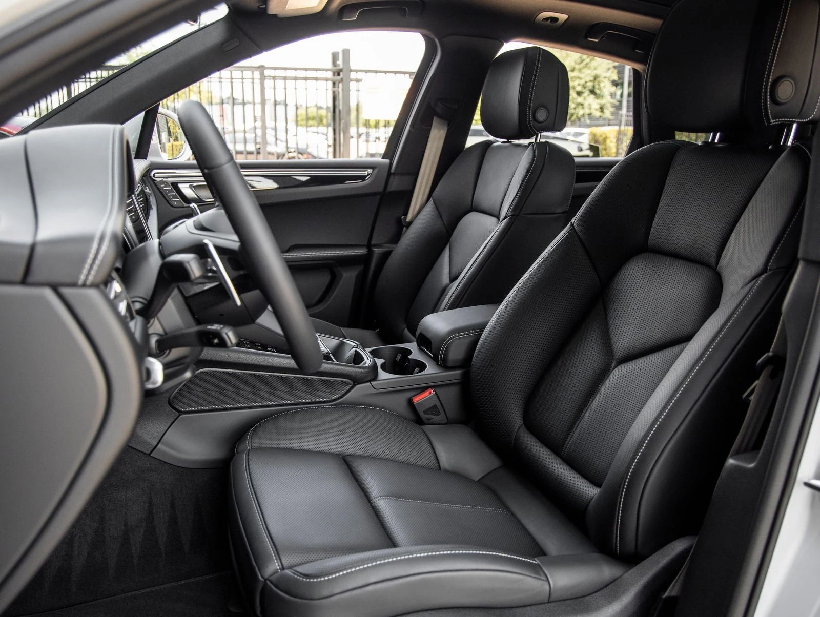 2026 Porsche Macan (95B), 5/20