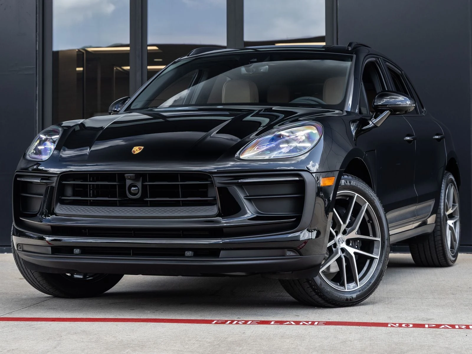 Porsche Macan (95B) · black · Indigo Auto Group
