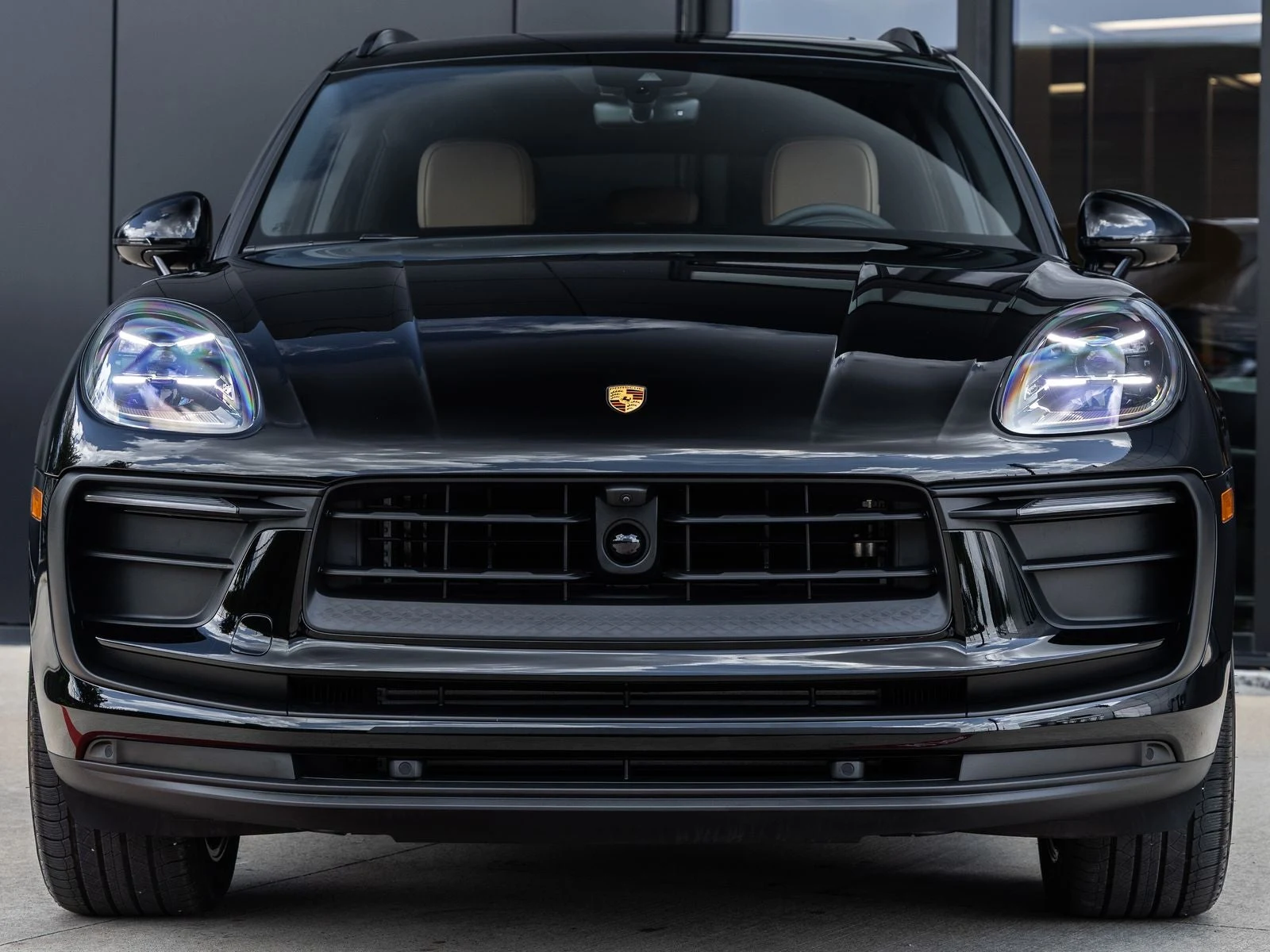 2026 Porsche Macan (95B), 8/20
