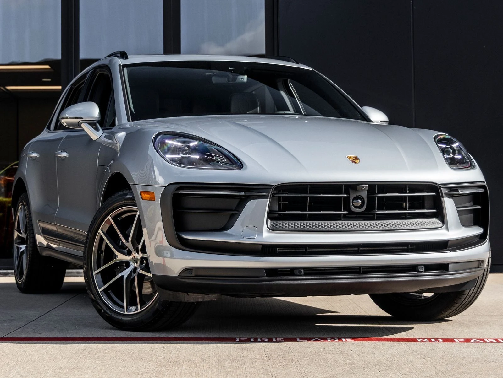 2026 Porsche Macan (95B), 6/20
