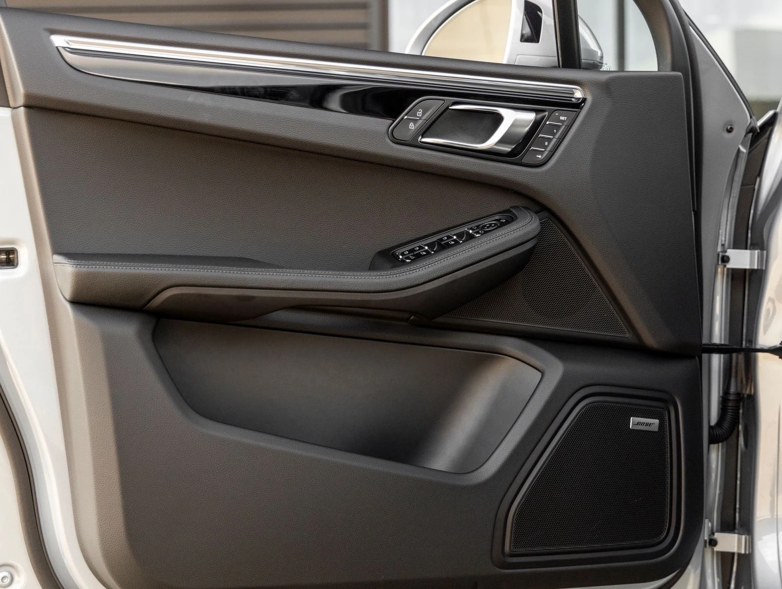 2026 Porsche Macan (95B), 20/20