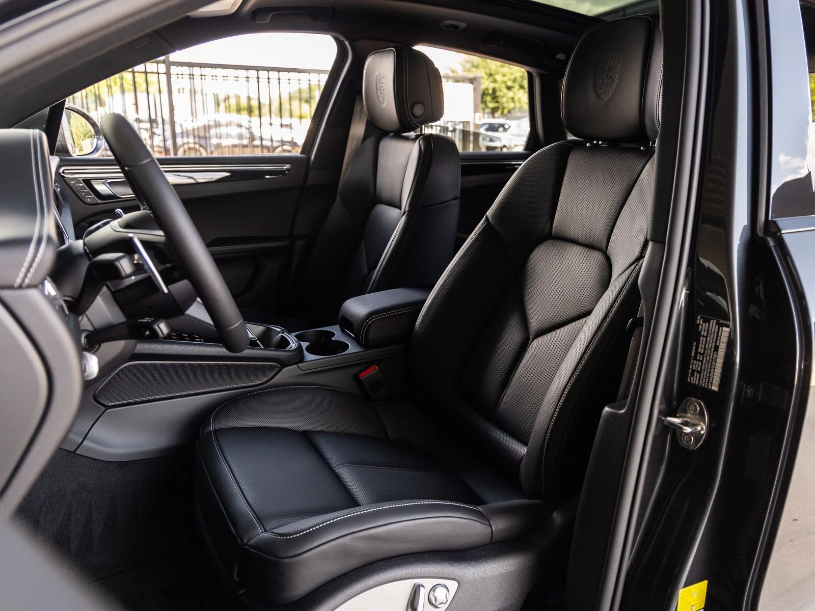 2026 Porsche Macan T (95B), 5/20