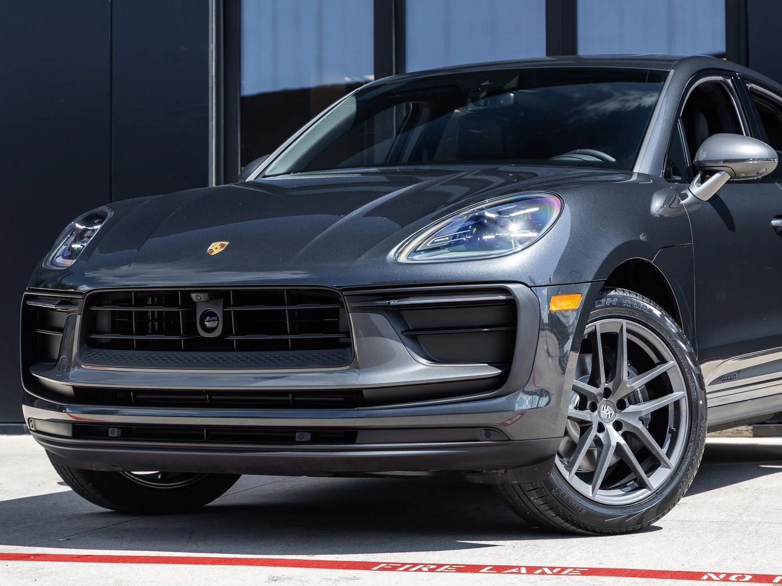 2026 Porsche Macan T (95B), 7/20