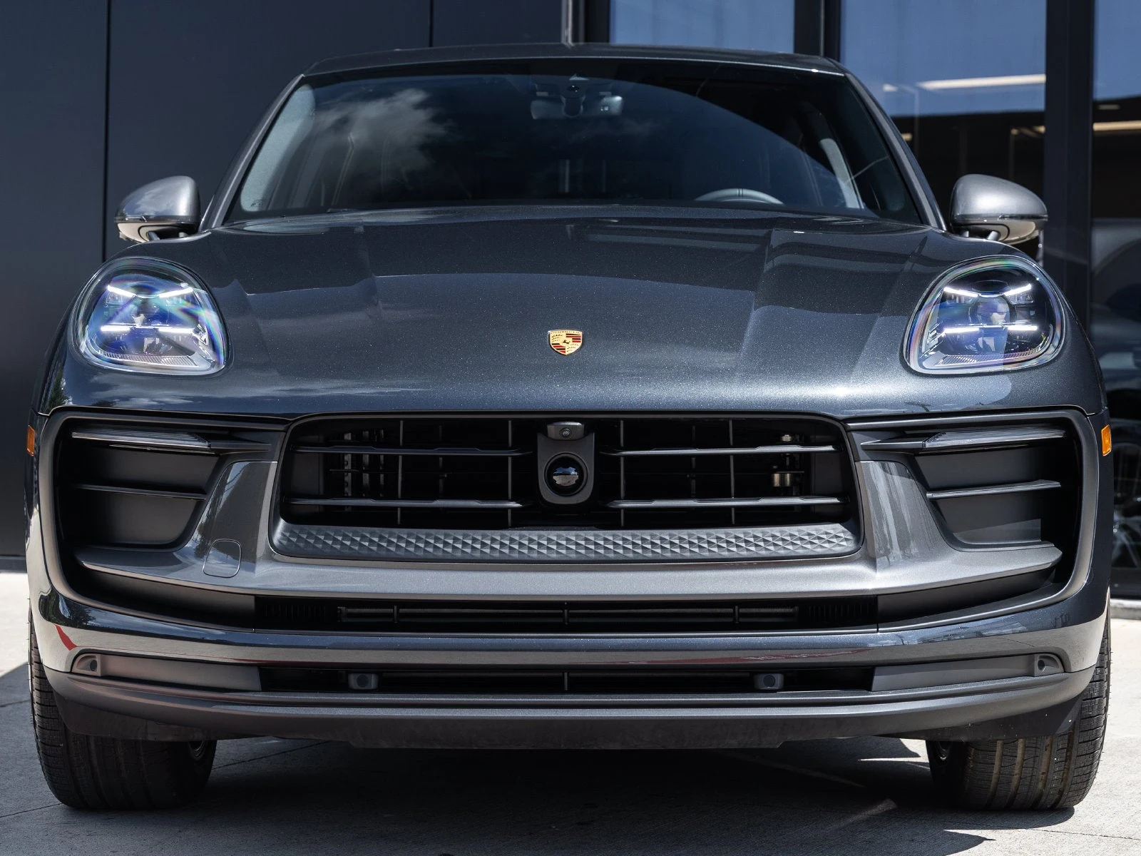 2026 Porsche Macan T (95B), 8/20