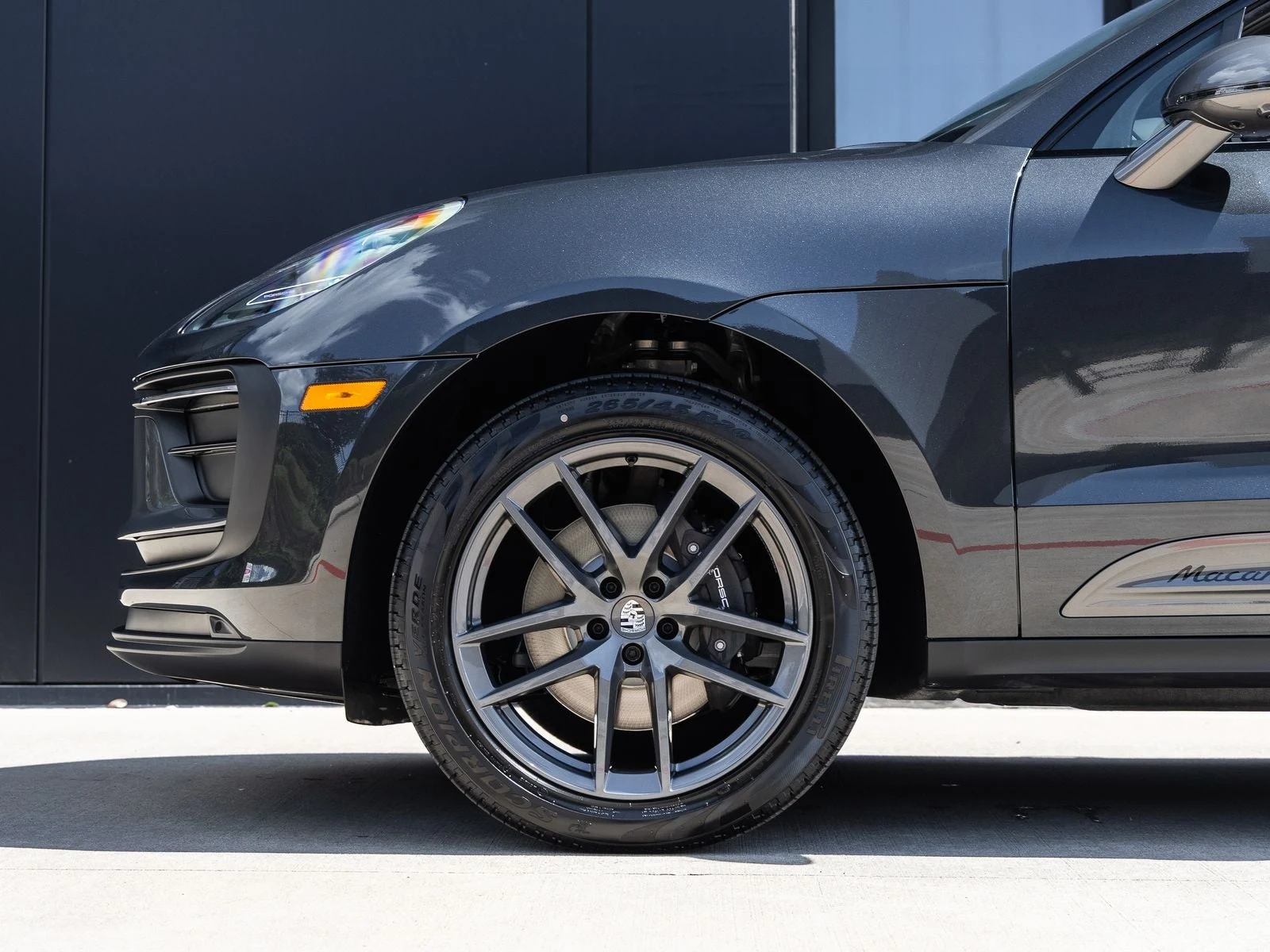 2026 Porsche Macan T (95B), 13/20