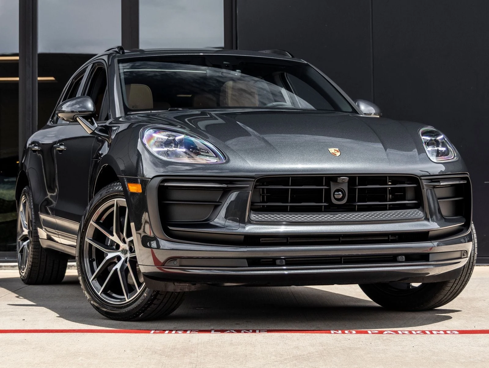 2026 Porsche Macan (95B), 6/20