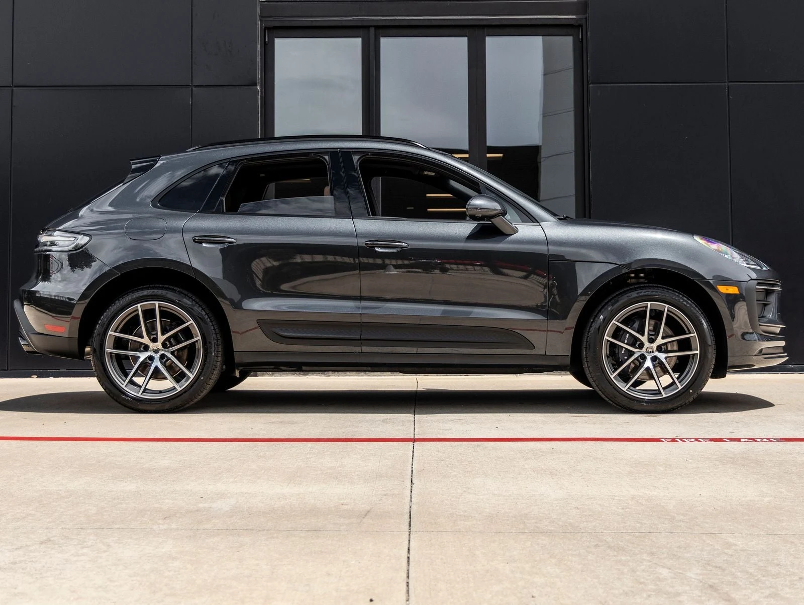 2026 Porsche Macan (95B), 12/20