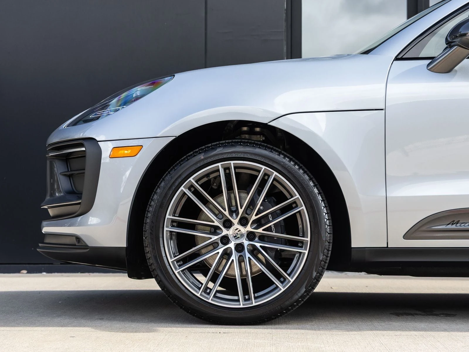 2026 Porsche Macan T (95B), 13/20