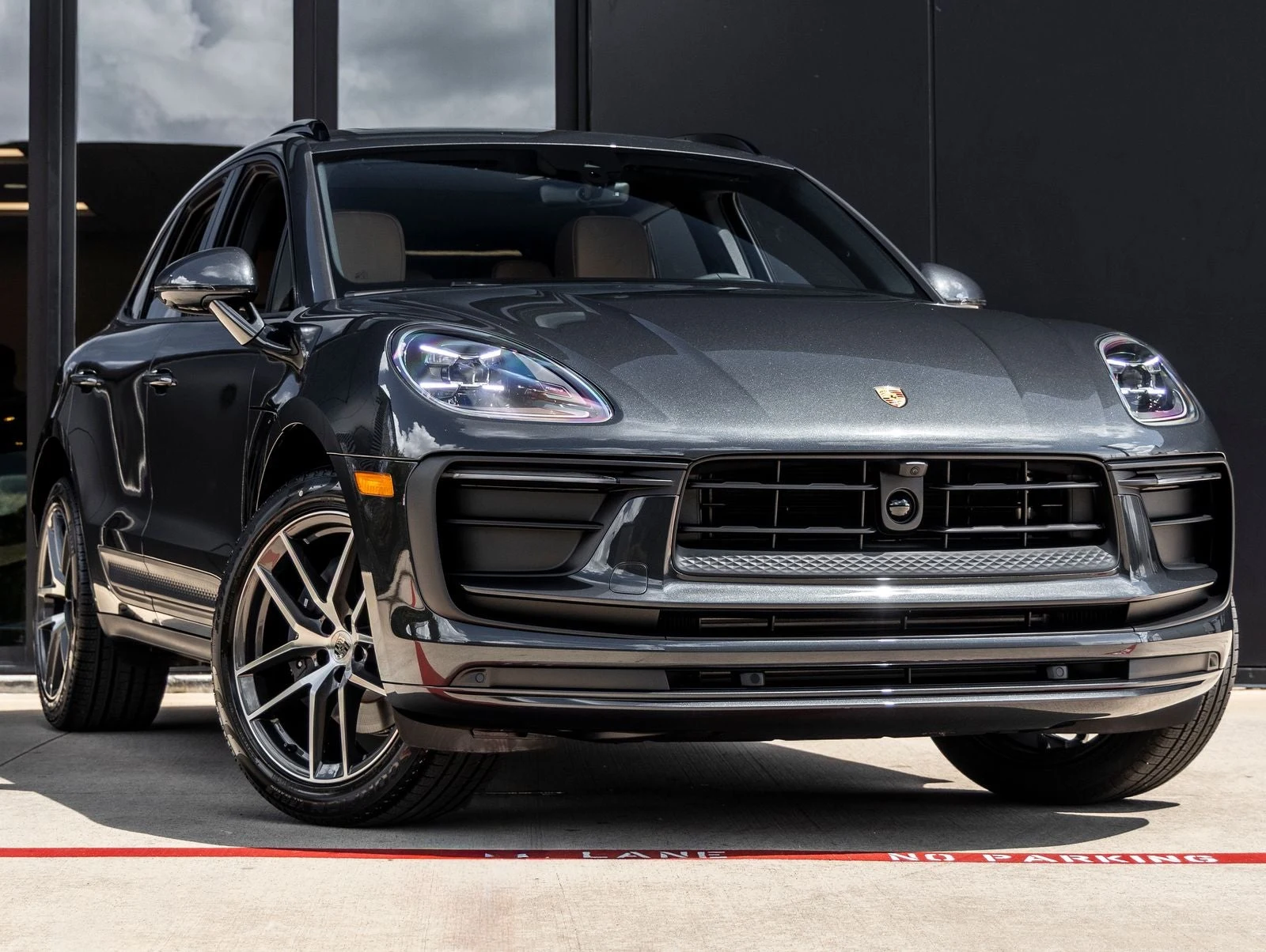 2026 Porsche Macan (95B), 6/20
