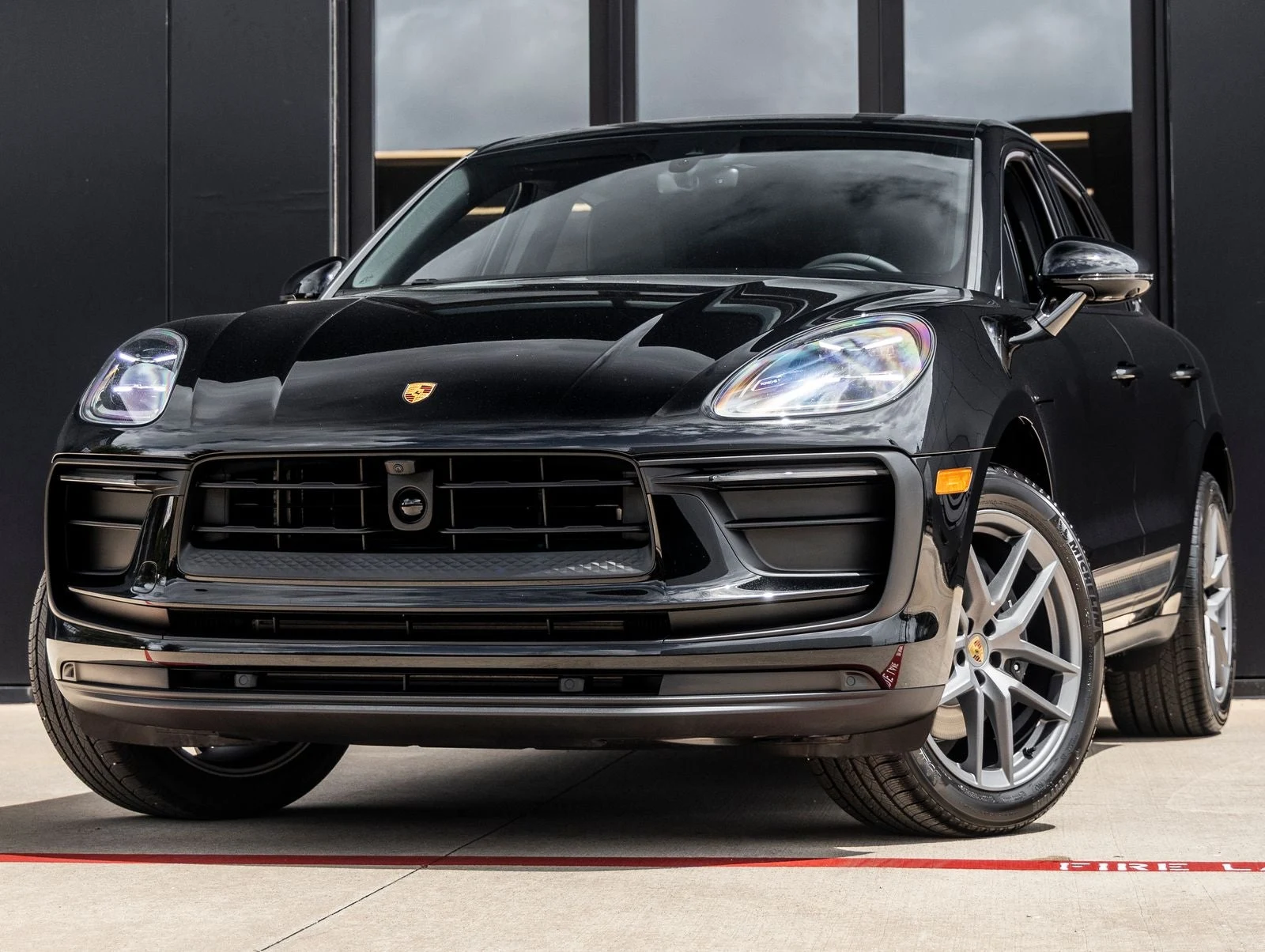 Porsche Macan (95B) · black · Indigo Auto Group
