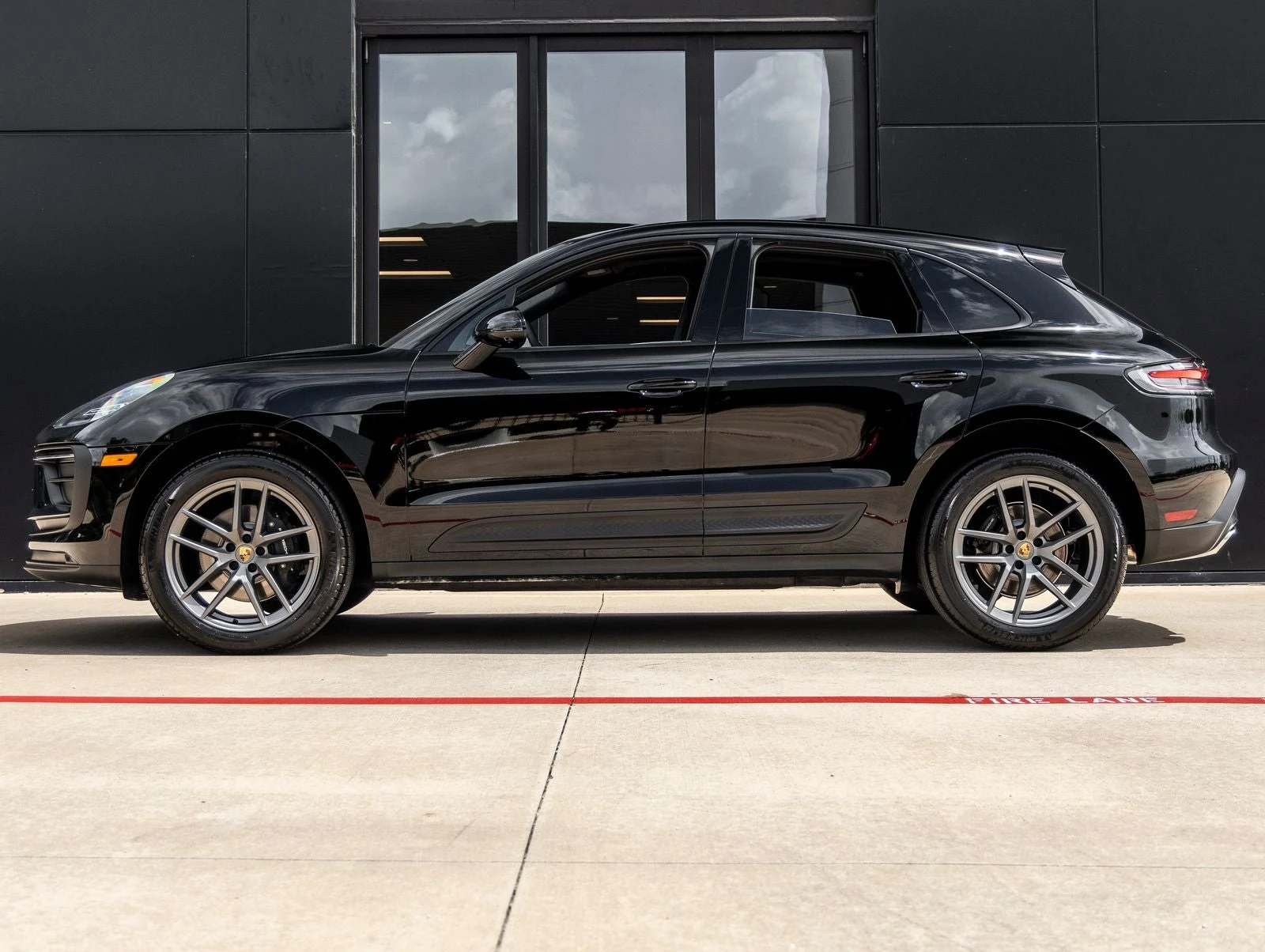 2026 Porsche Macan (95B), 2/20