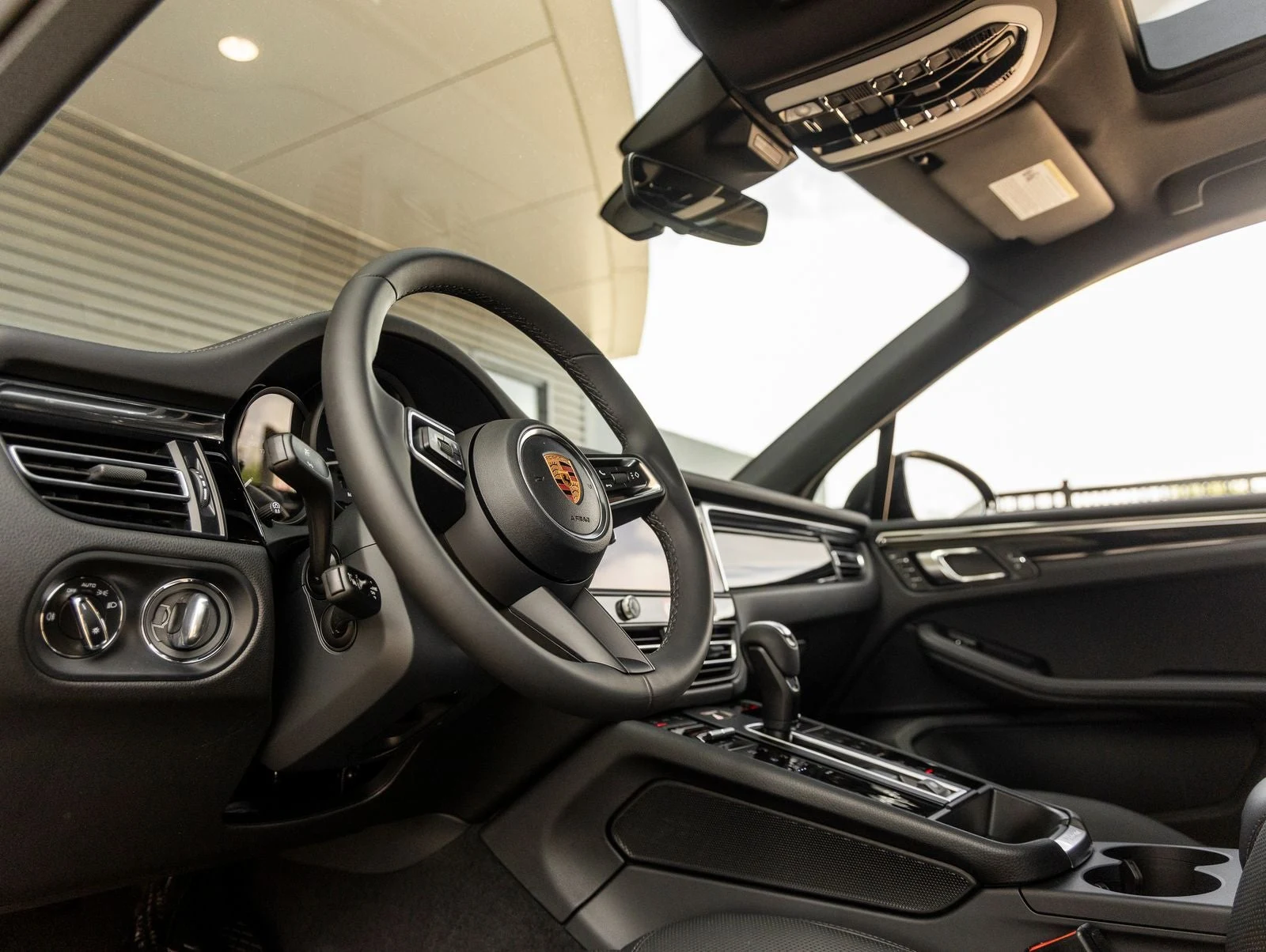 2026 Porsche Macan (95B), 4/20