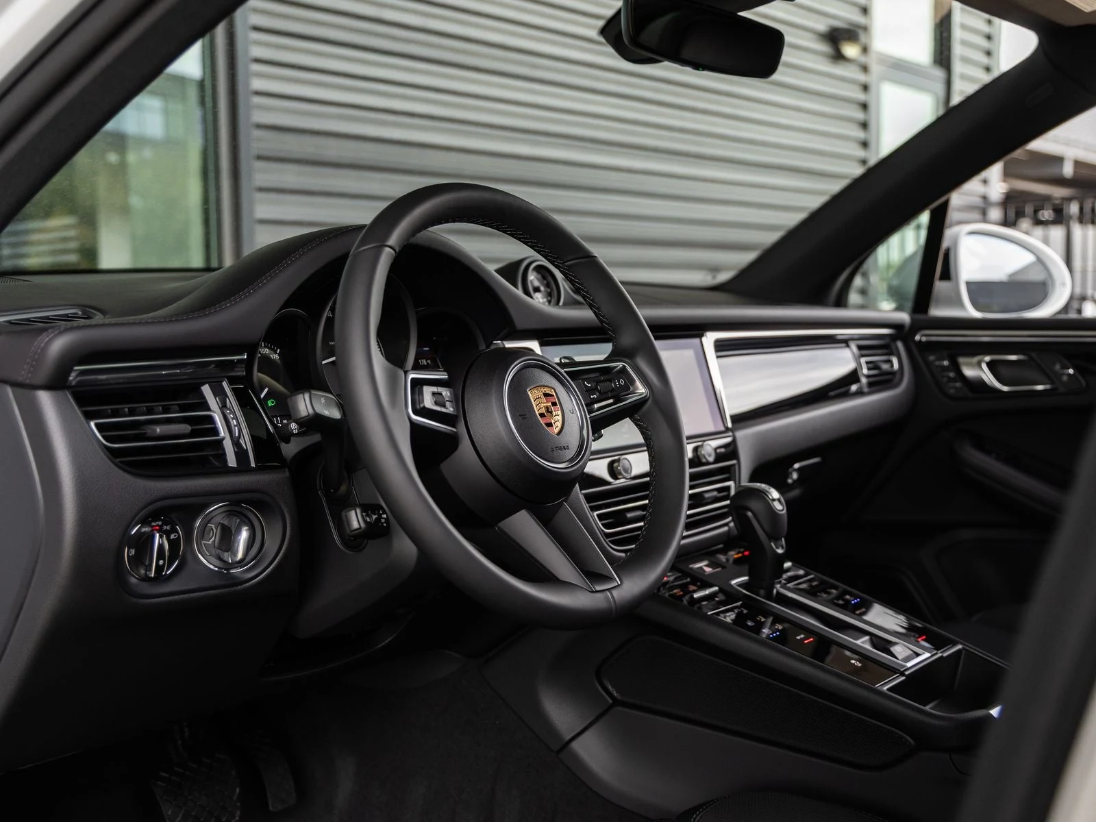2026 Porsche Macan (95B), 4/20