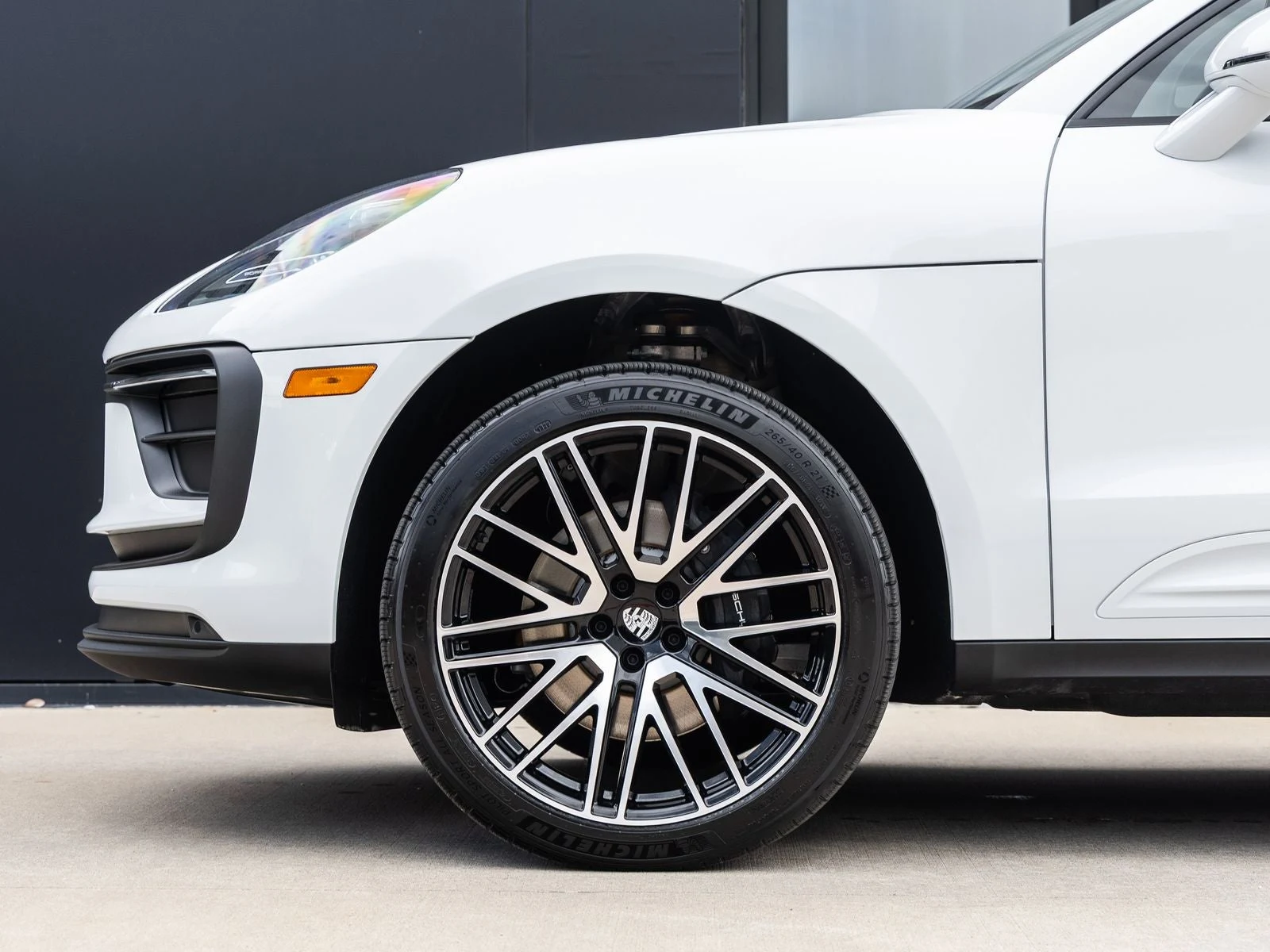 2026 Porsche Macan (95B), 13/20