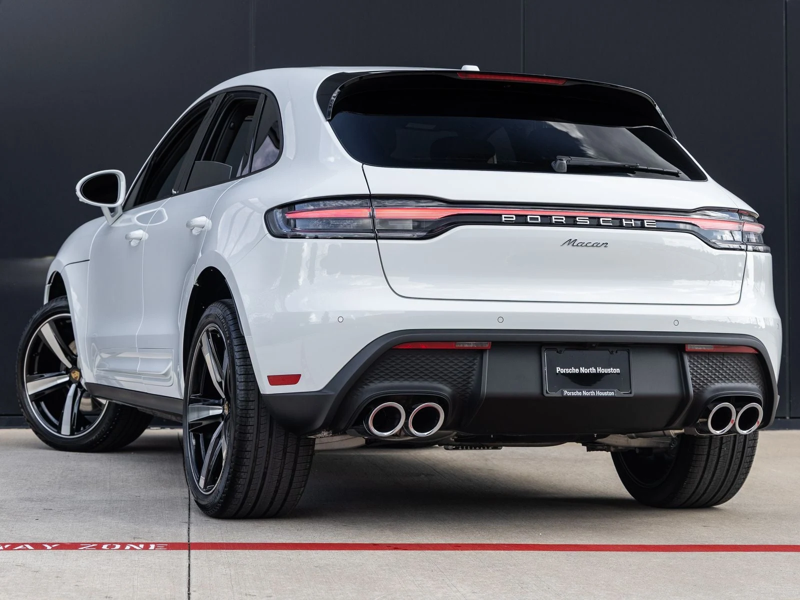 2026 Porsche Macan (95B), 3/20