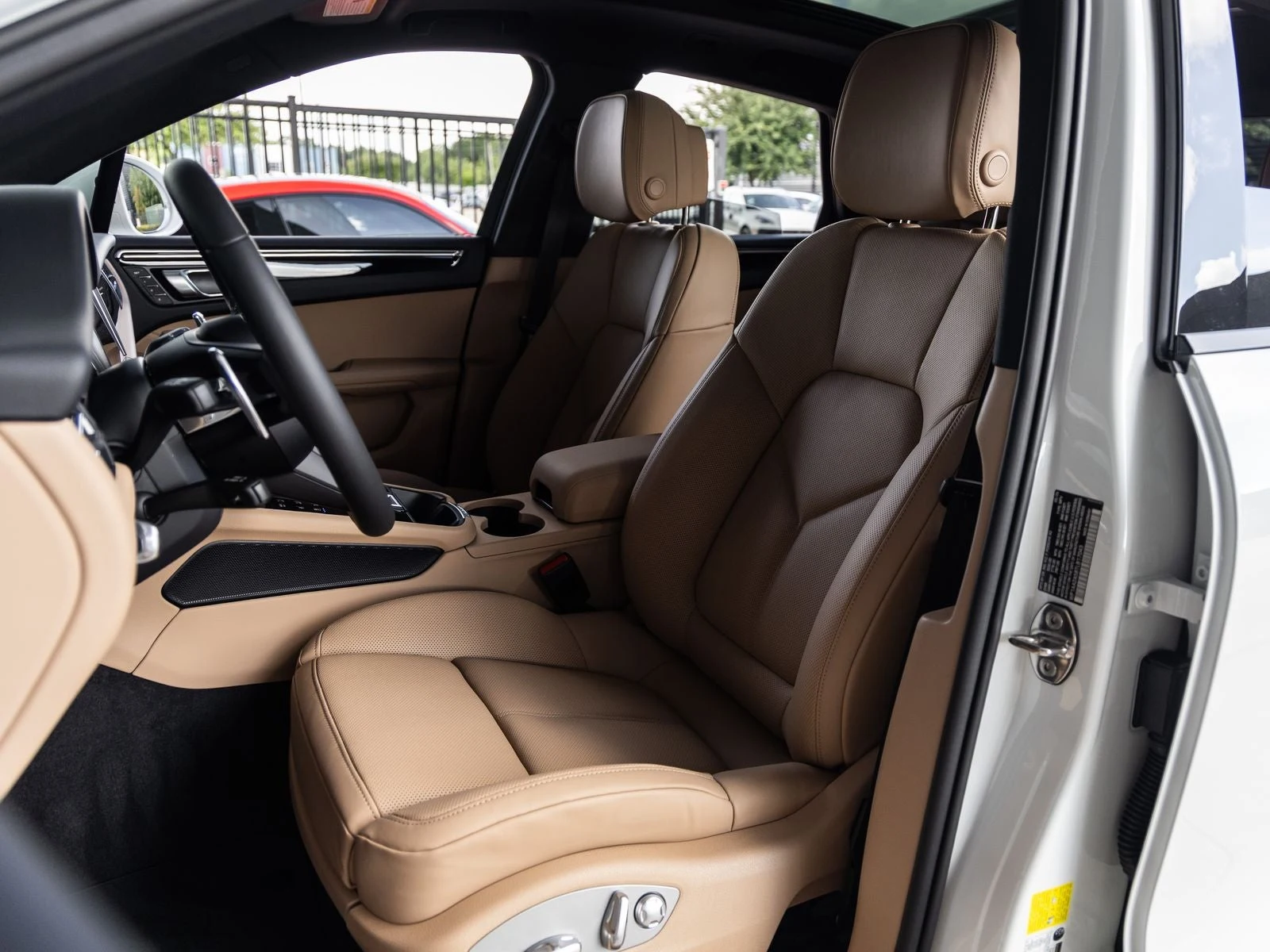2026 Porsche Macan (95B), 5/20