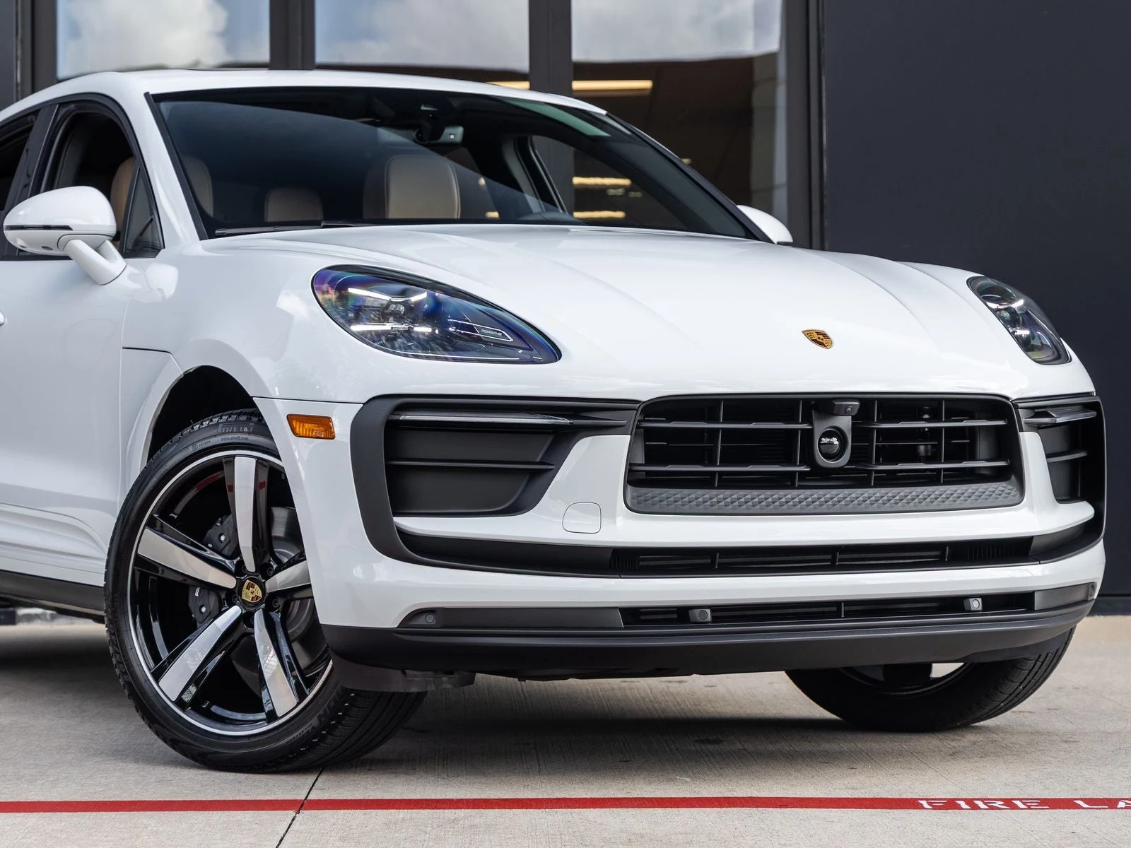 2026 Porsche Macan (95B), 9/20