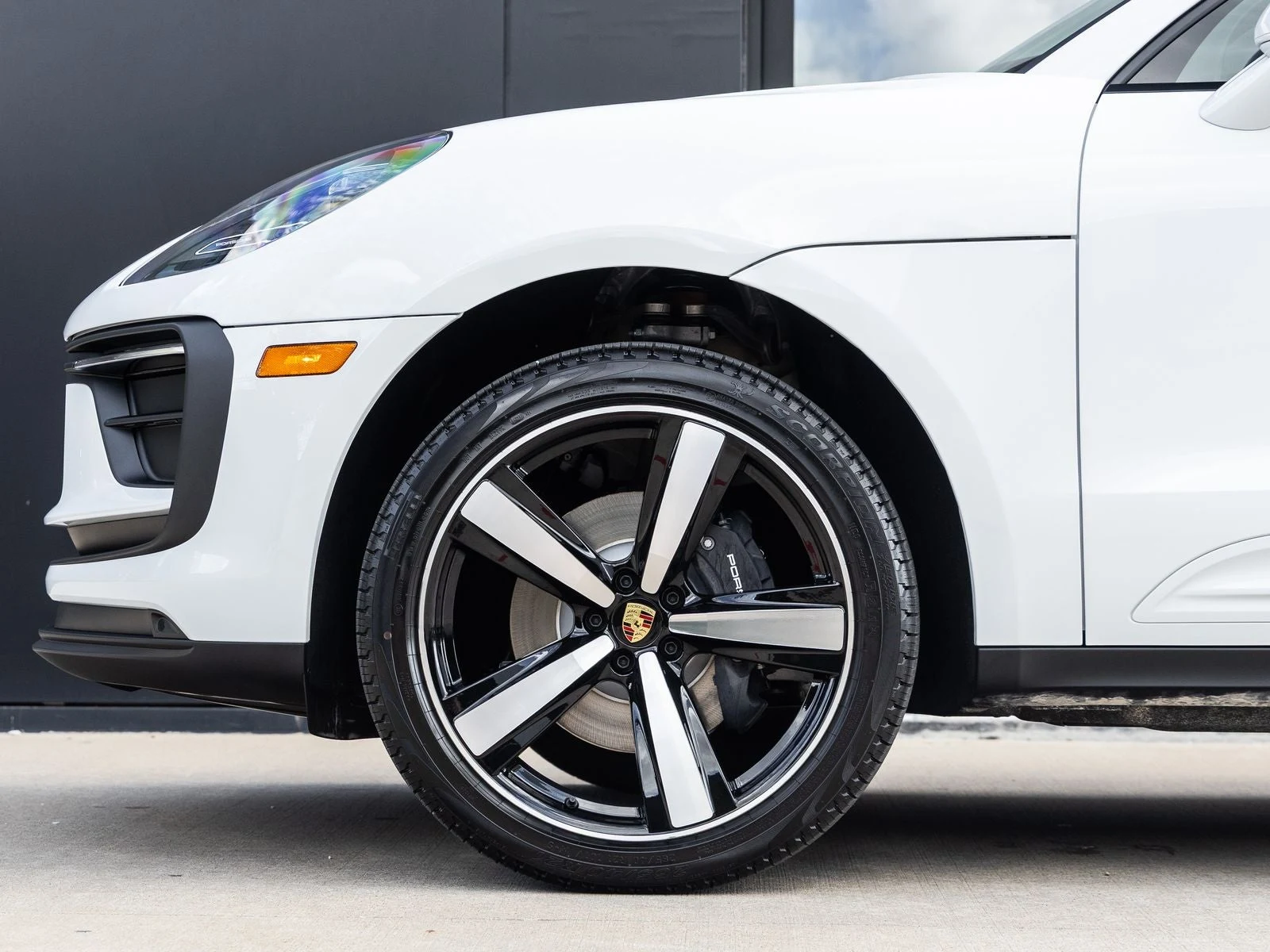 2026 Porsche Macan (95B), 13/20
