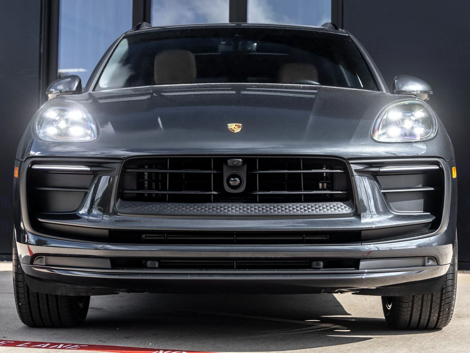 2026 Porsche Macan (95B), 8/20