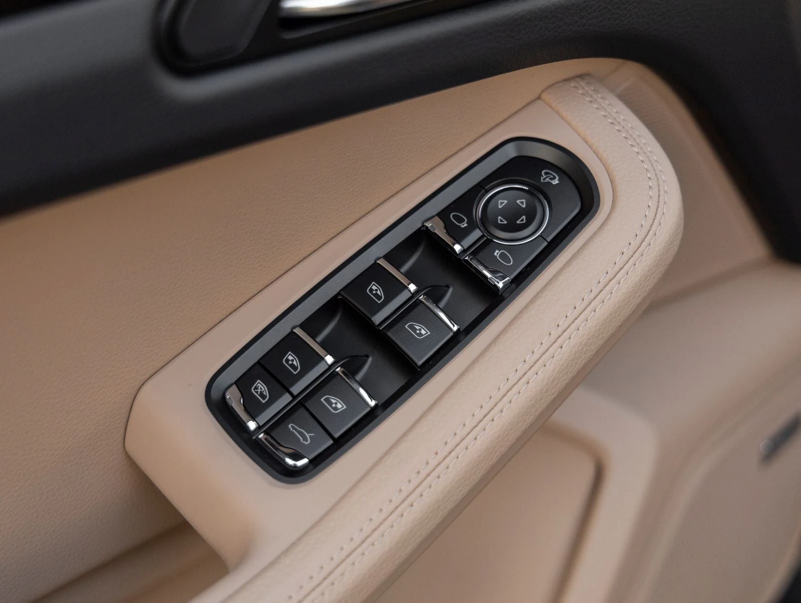 2026 Porsche Macan (95B), 19/20
