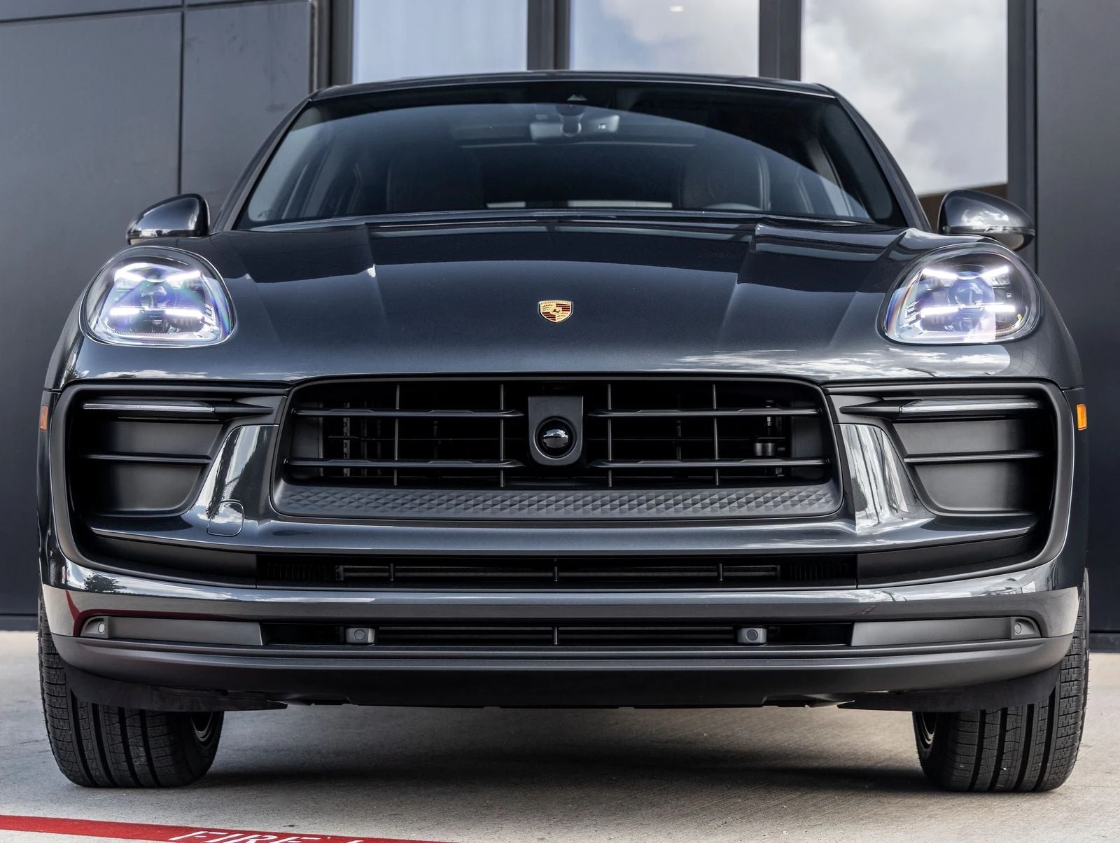 2026 Porsche Macan (95B), 8/20