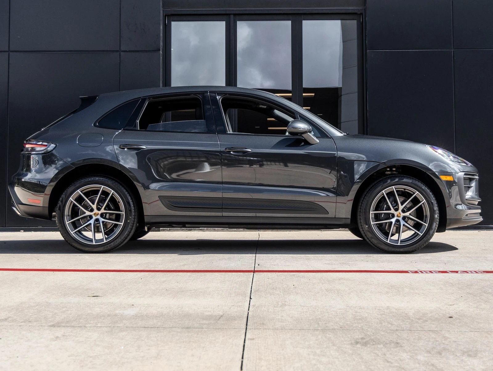 2026 Porsche Macan (95B), 12/20