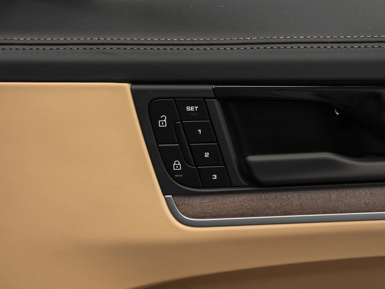 2026 Porsche Cayenne Coupé (3rd Generation), 18/20