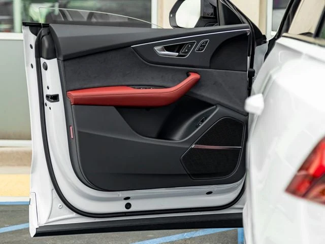 2026 Audi SQ8 Premium Plus quattro (4M), 12/20