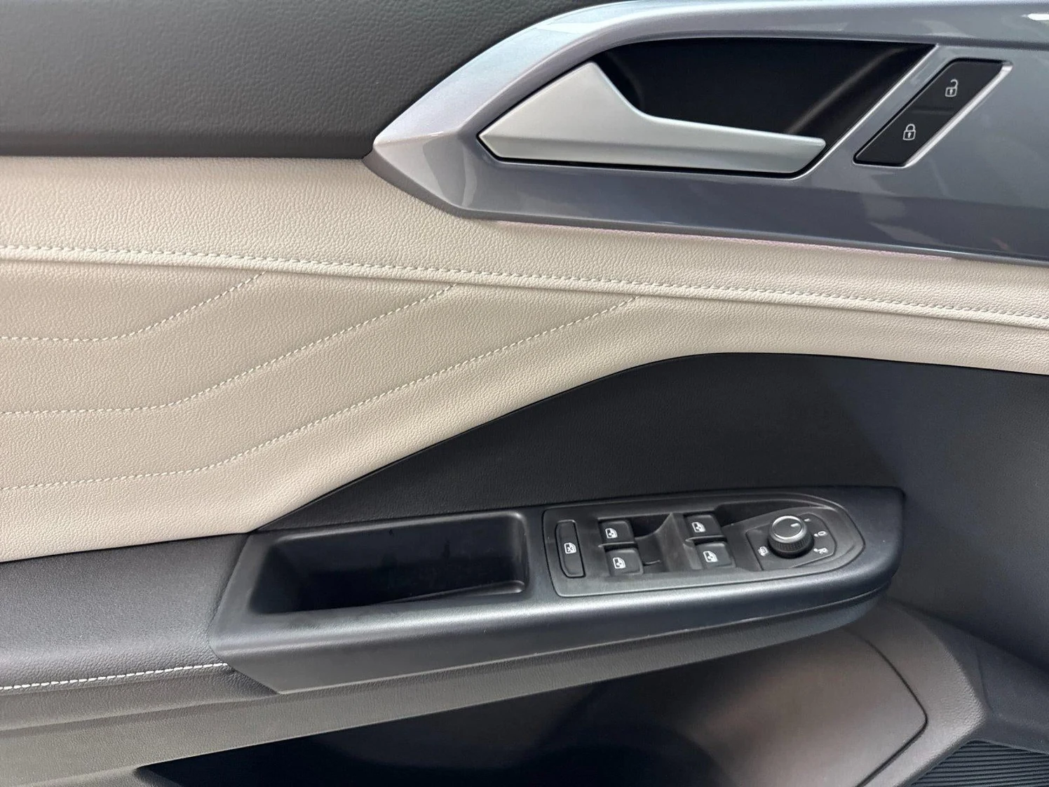 2026 Volkswagen Taos SEL (2025 Update), 10/20