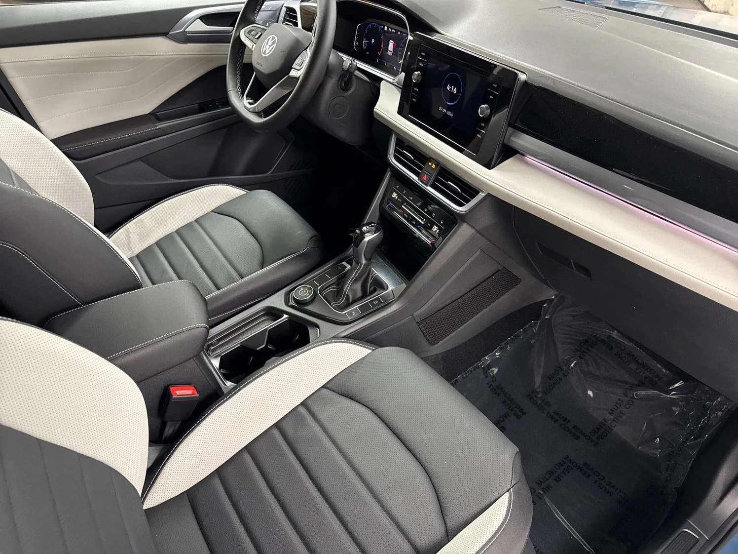 2026 Volkswagen Taos SEL (2025 Update), 15/20