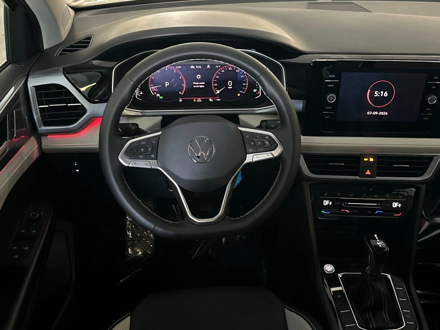 2026 Volkswagen Taos SEL (2025 Update), 13/20