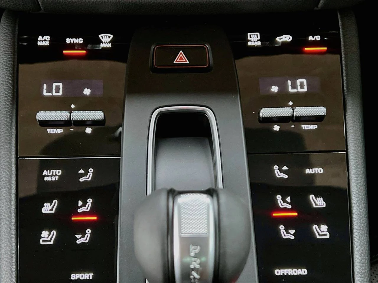 2026 Porsche Macan (95B), 18/20