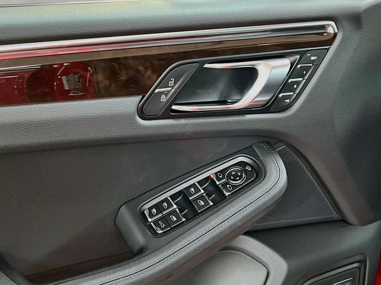 2026 Porsche Macan (95B), 20/20