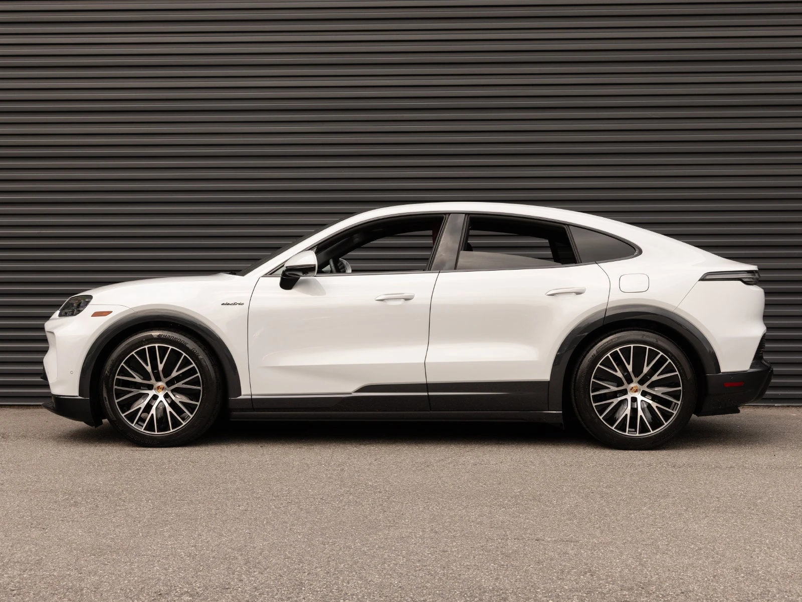 2026 Porsche Cayenne Coupé Electric (E4), 2/20