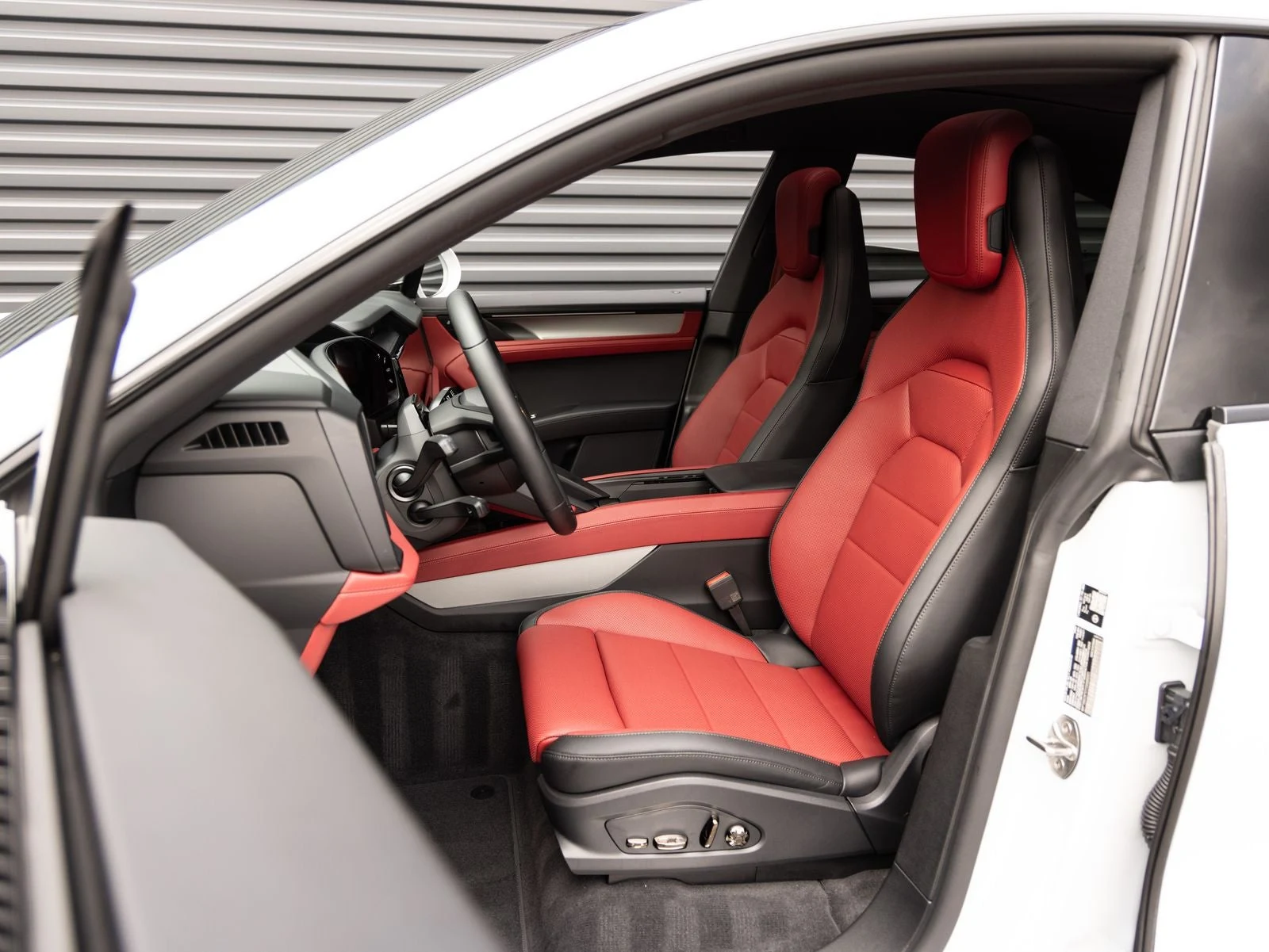2026 Porsche Cayenne Coupé Electric (E4), 5/20