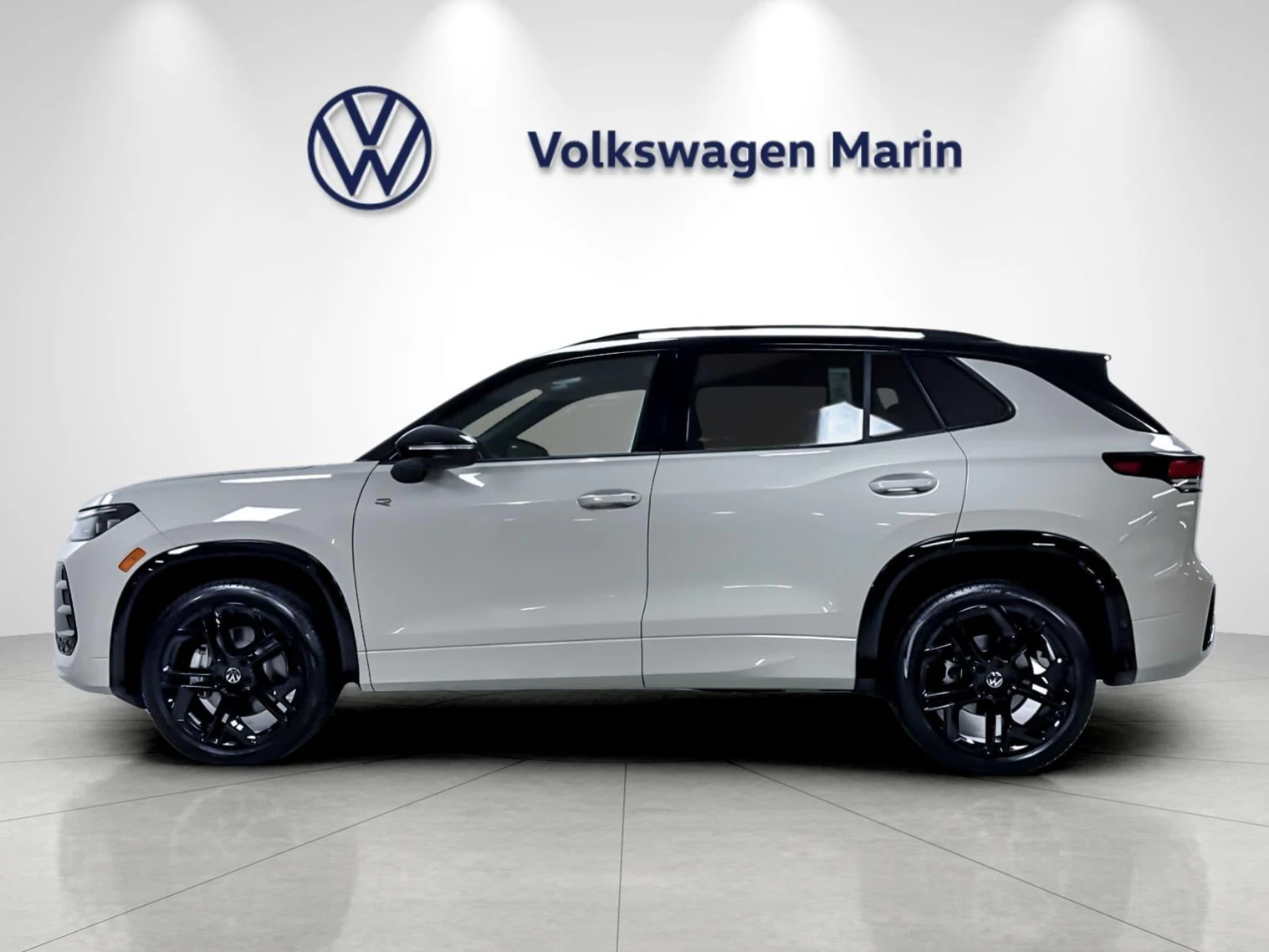 2026 Volkswagen Tiguan SE R-Line Black (3rd Generation North America), 2/20