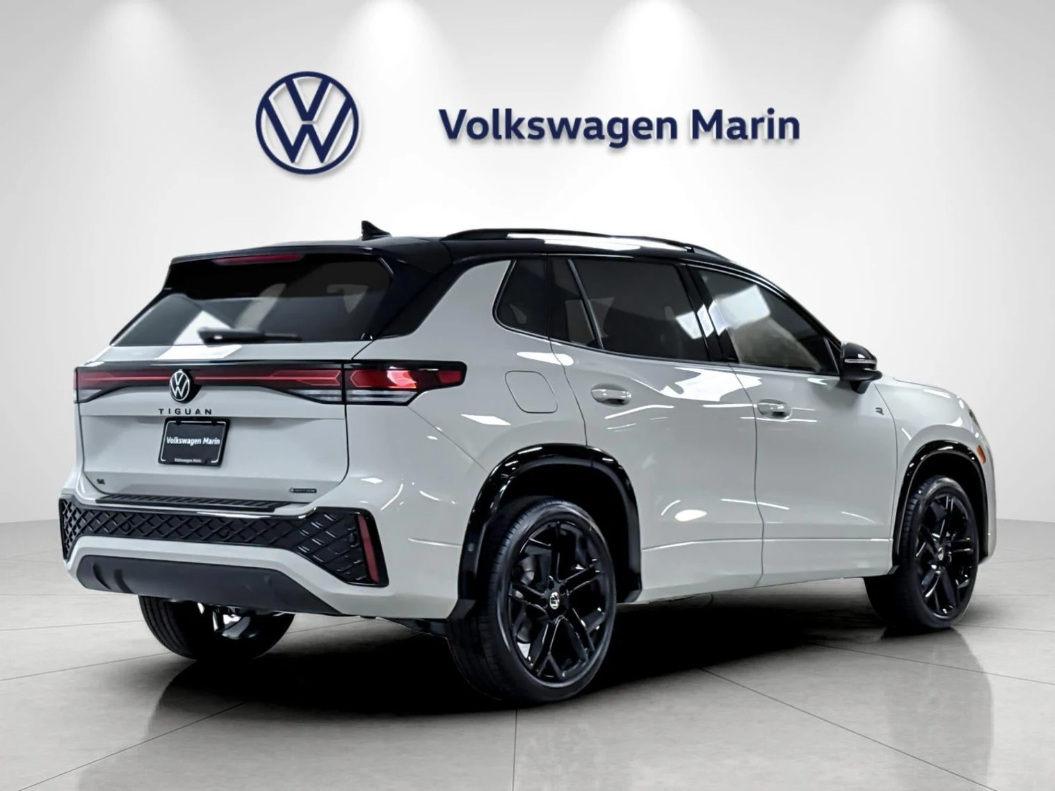 2026 Volkswagen Tiguan SE R-Line Black (3rd Generation North America), 5/20