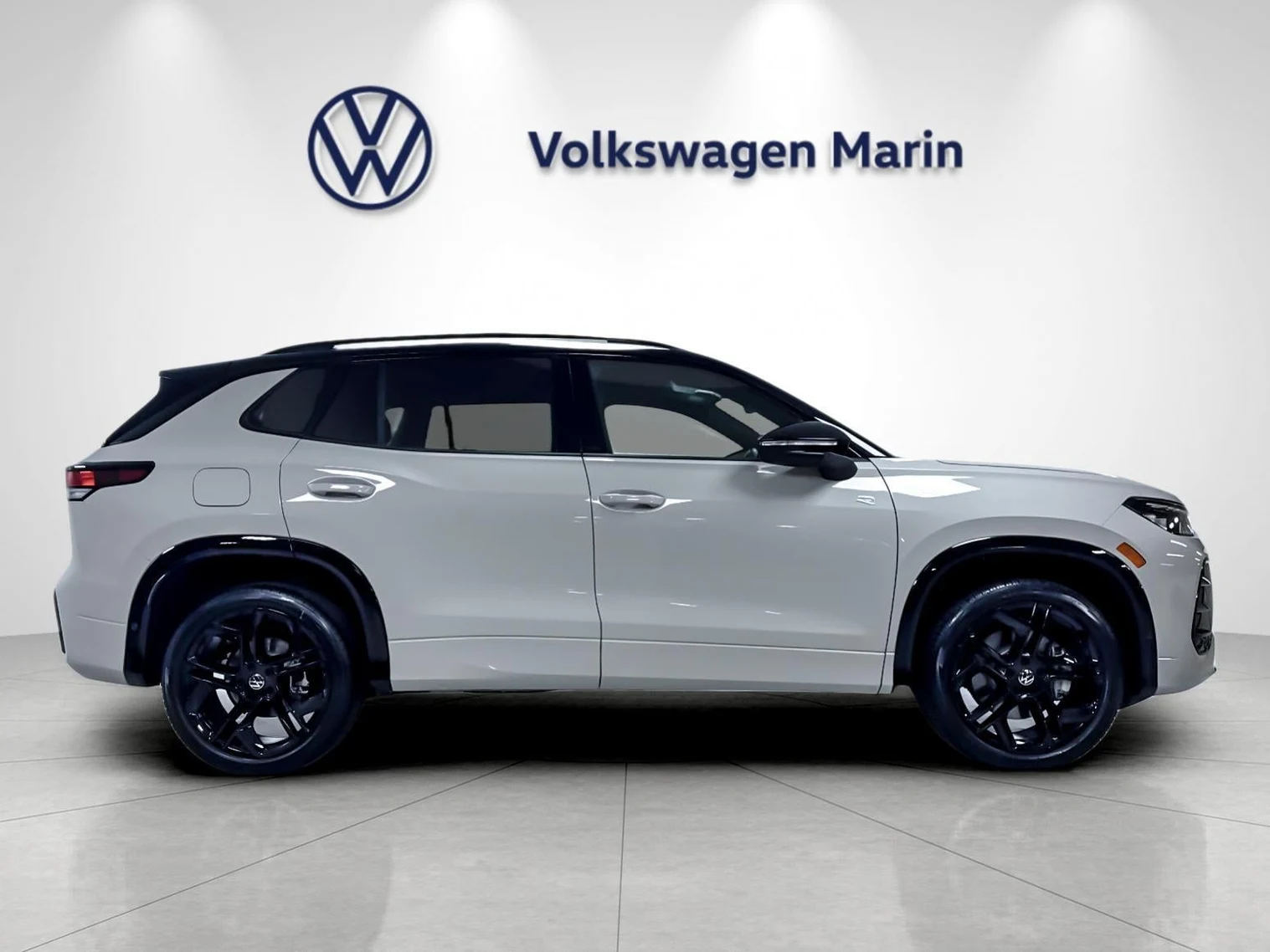 2026 Volkswagen Tiguan SE R-Line Black (3rd Generation North America), 6/20