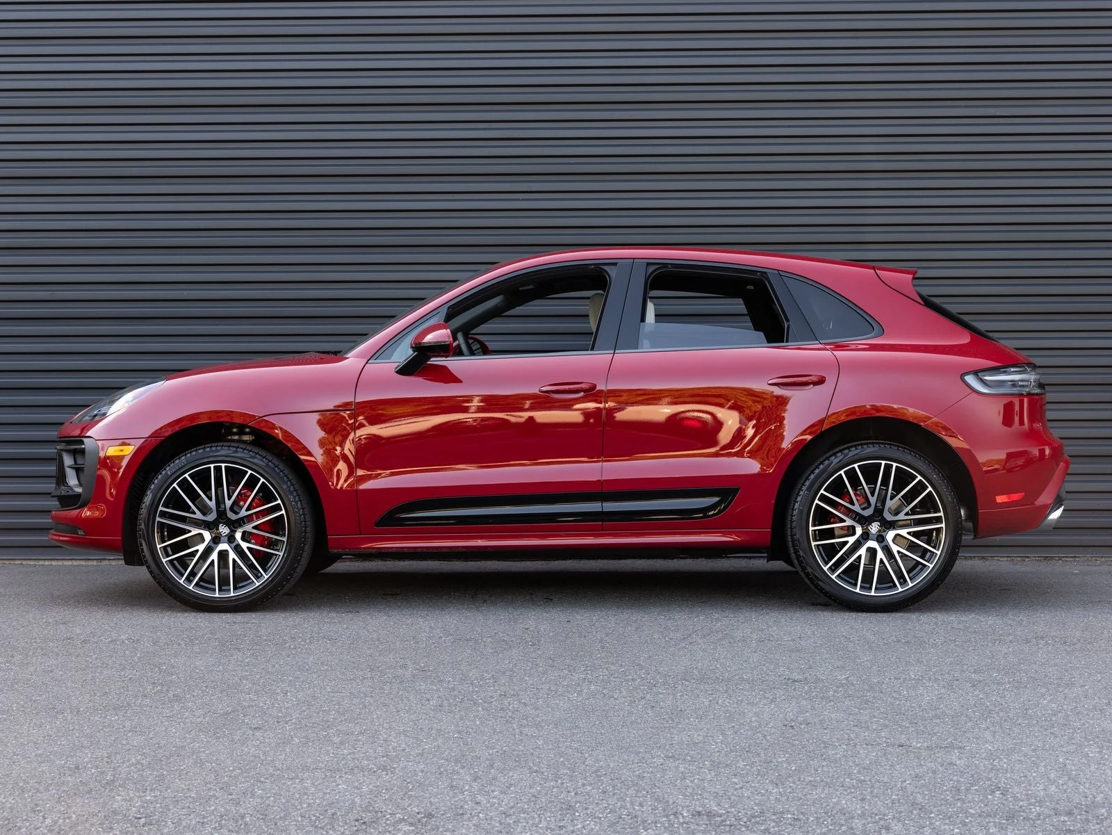 2026 Porsche Macan S (95B), 2/20