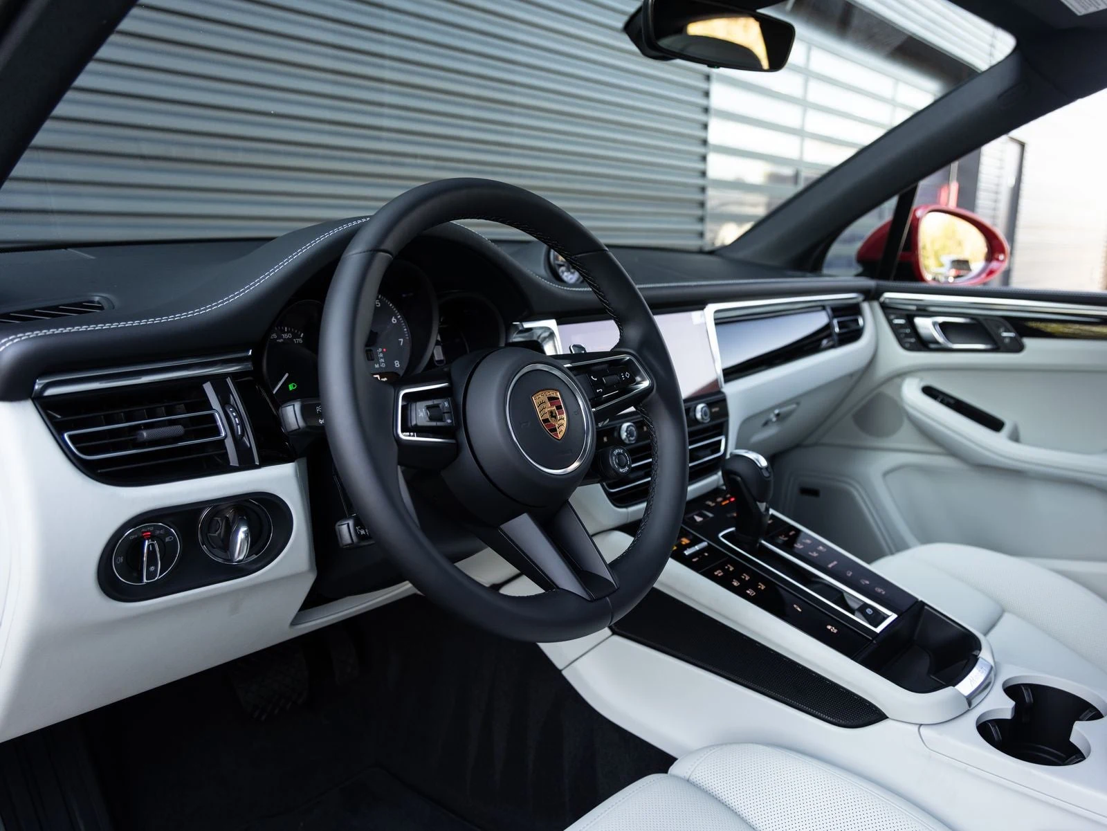 2026 Porsche Macan S (95B), 4/20