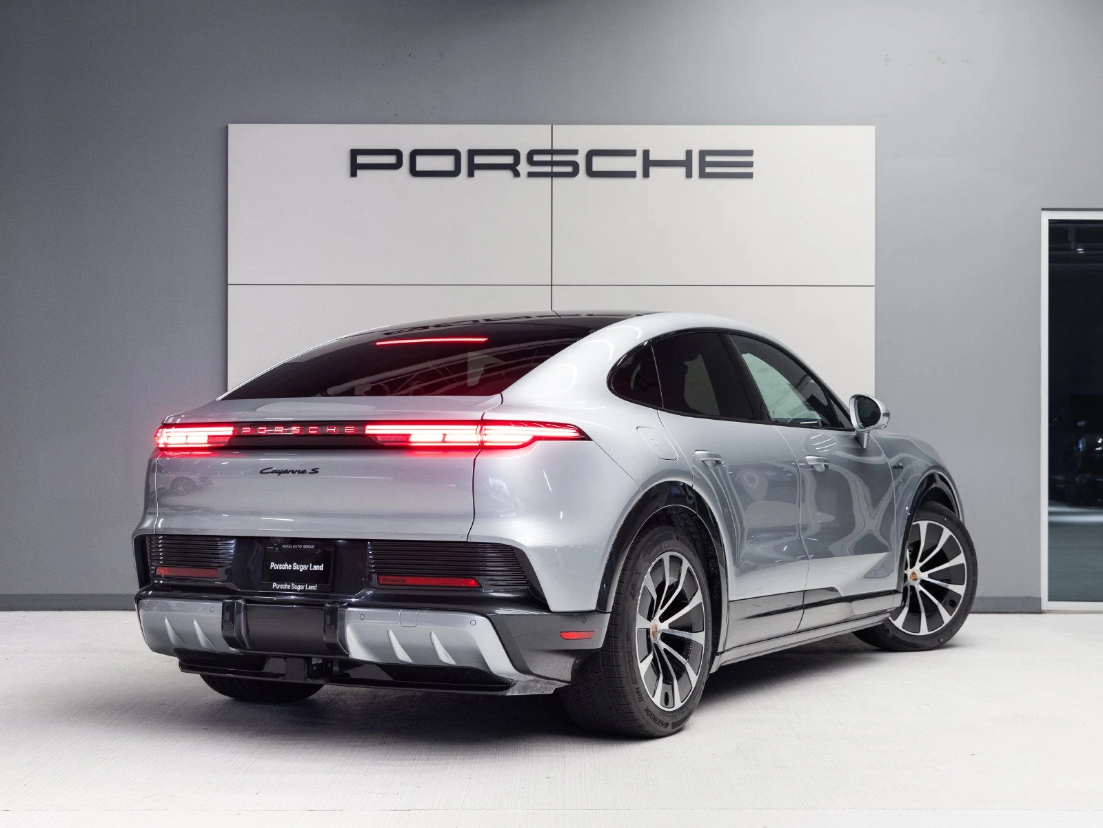 2026 Porsche Cayenne S Coupé Electric (E4), 7/20